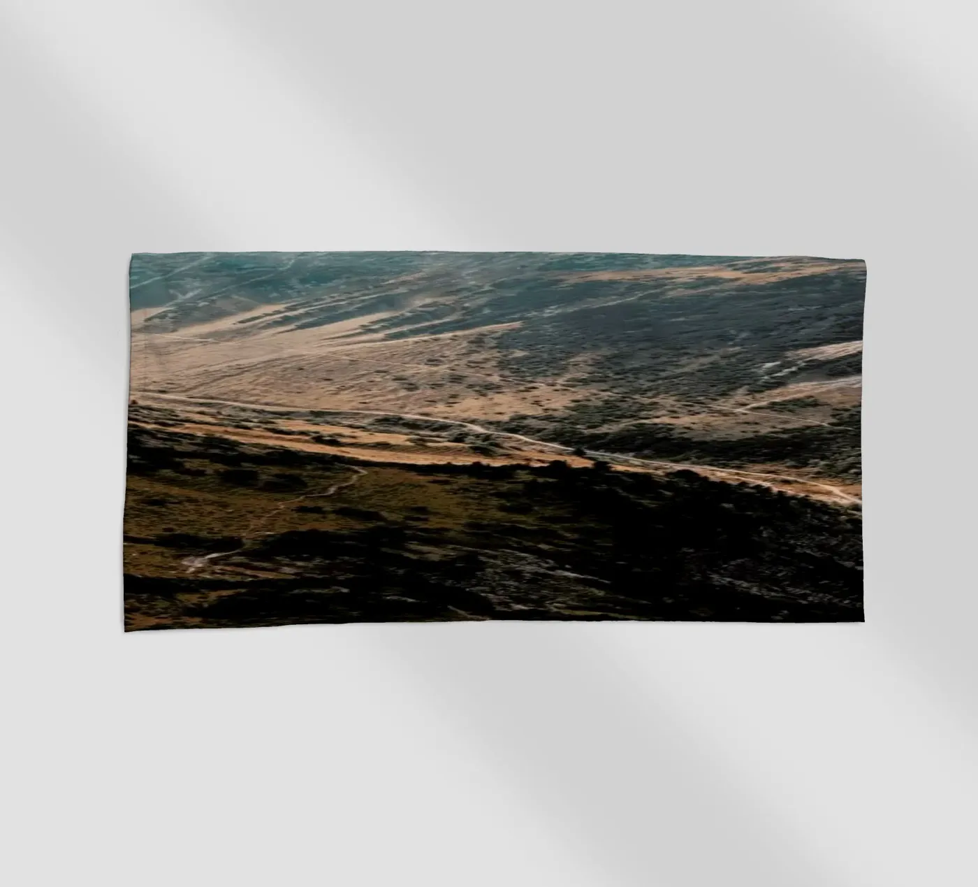 Unknown Planet Strandtuch von Sebastian Hilgetag