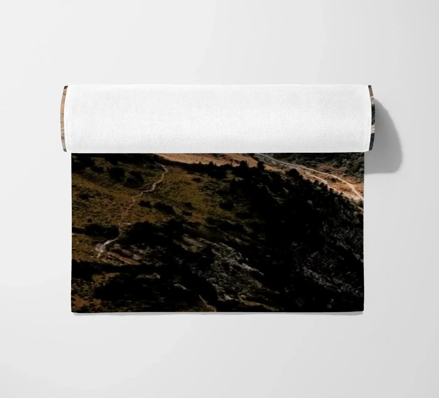 Unknown Planet Strandtuch von Sebastian Hilgetag