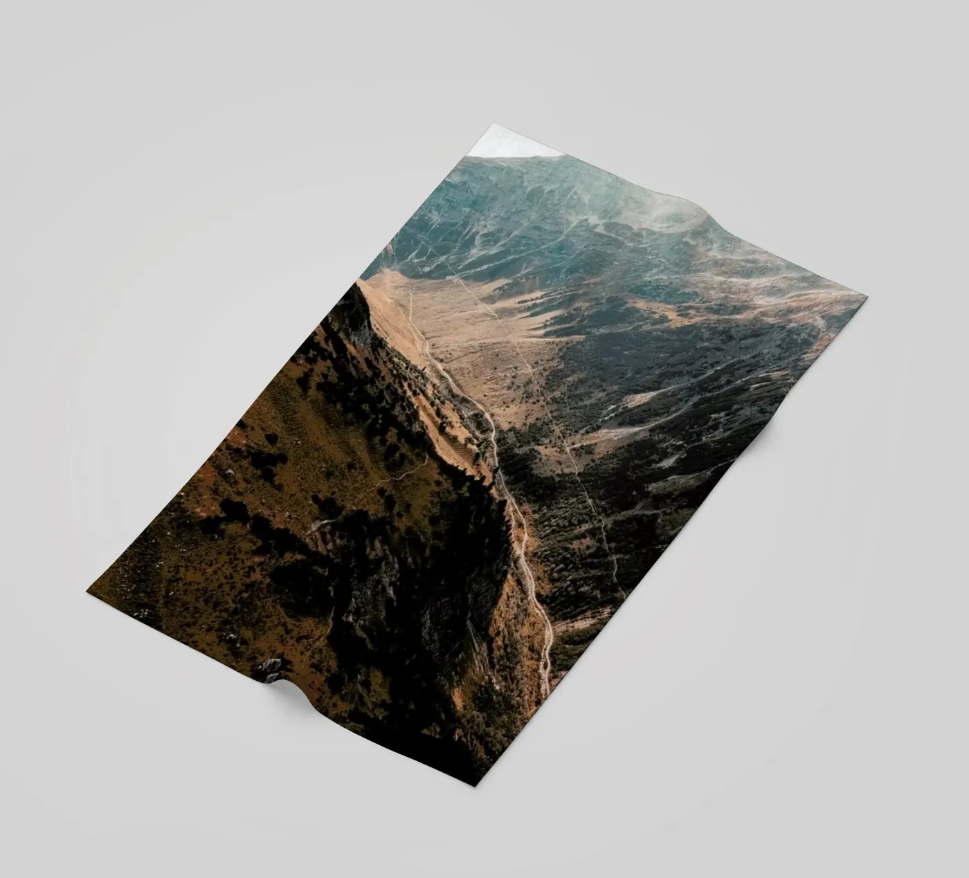 Unknown Planet Strandtuch von Sebastian Hilgetag