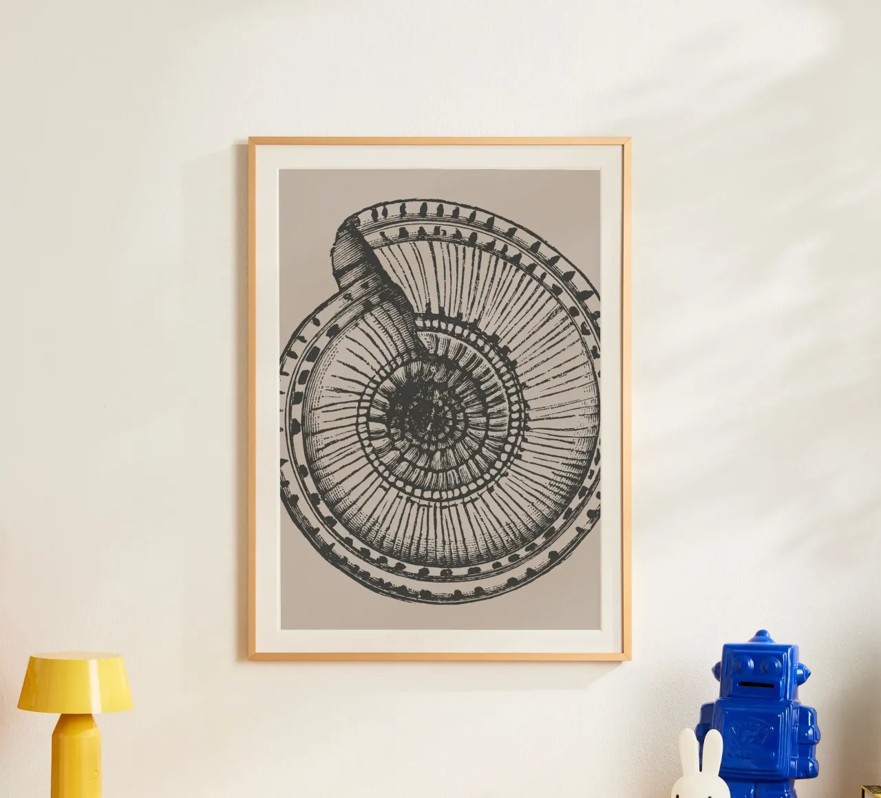 Stampa dettagliata di un fossile di ammonite - Toni terrosi, Ar... carta hahnemühle da ClubArt