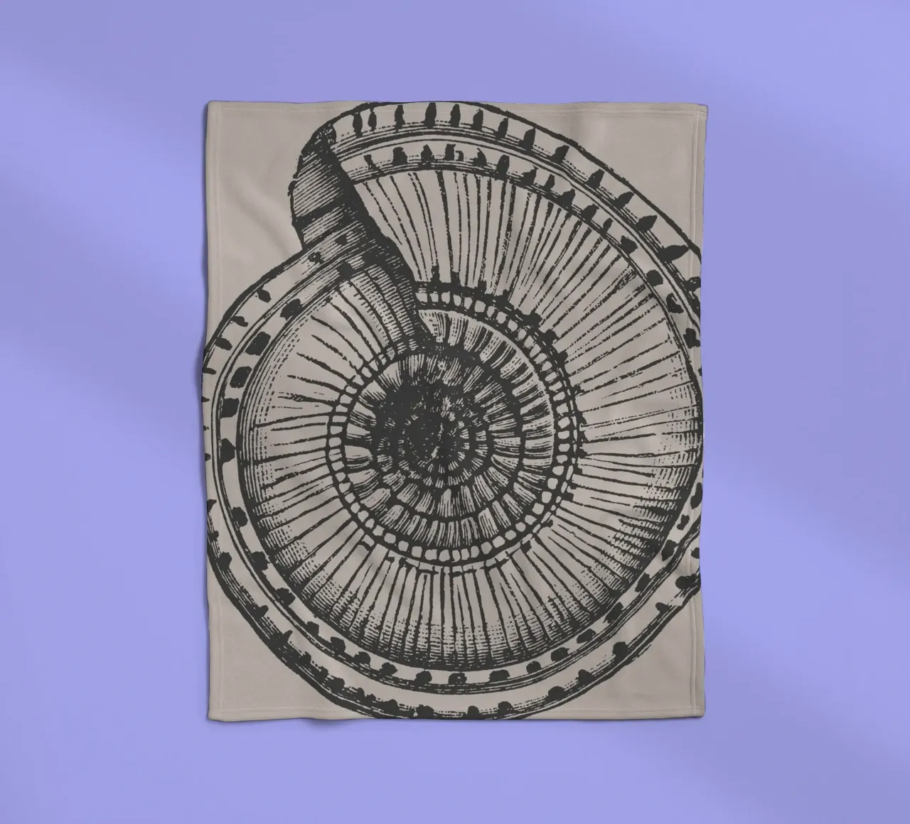 Stampa dettagliata di un fossile di ammonite - Toni terrosi, Ar... coperta in pile da ClubArt