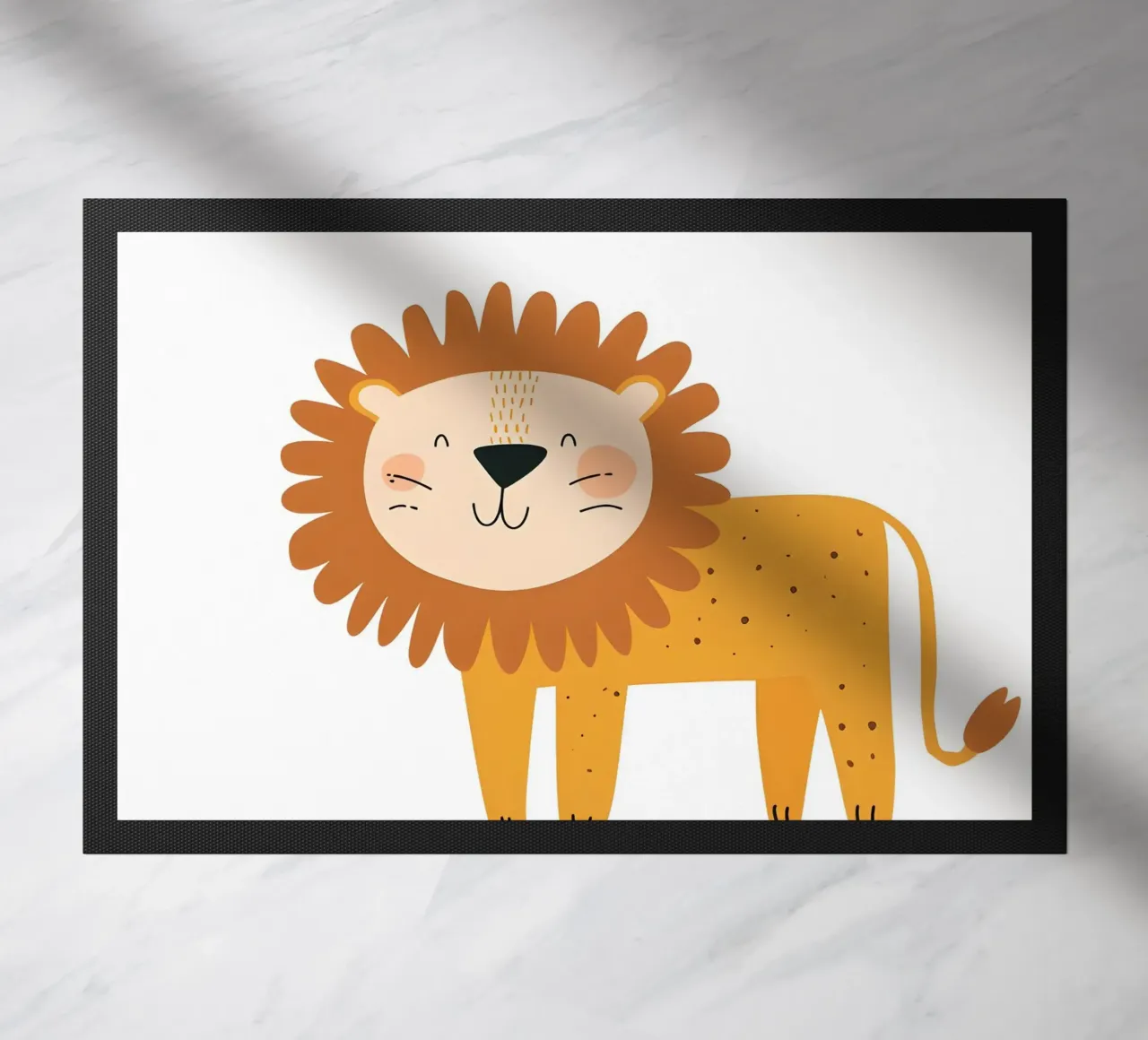 Niedlicher Löwe Kunstdruck - Safari Kinderzimmer, Dschungel Tier Dekoration Fußmatte von ClubArt