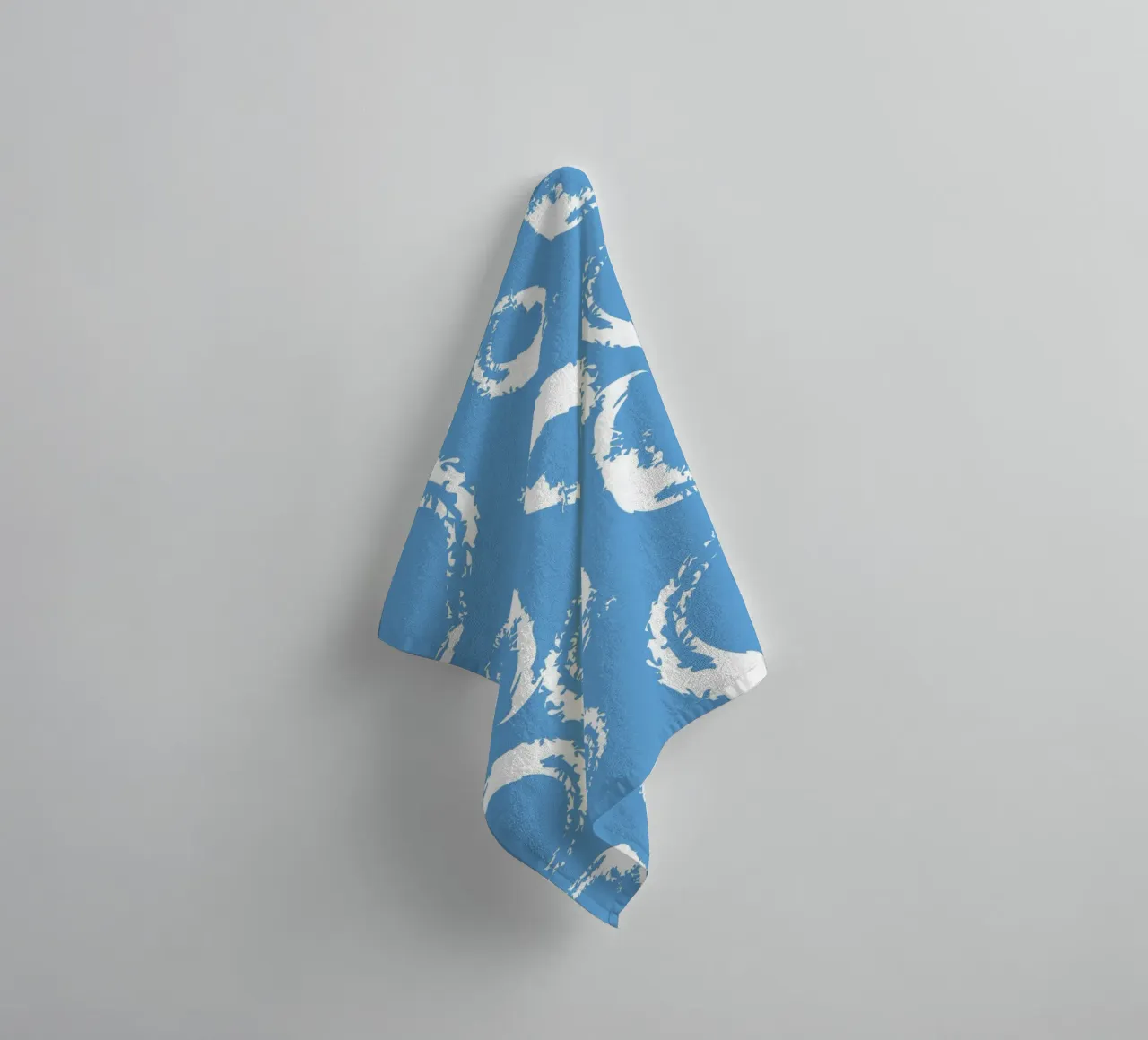 Abstract Blue Circles Print - Modern Minimalist, Coastal Vib towel by ClubArt