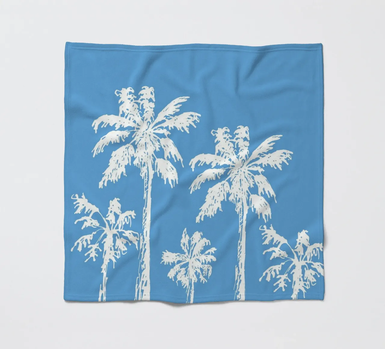 Palm Trees Print - Küstendekoration, Sommerstimmung, blaue Ästhetik Fleecedecke von ClubArt