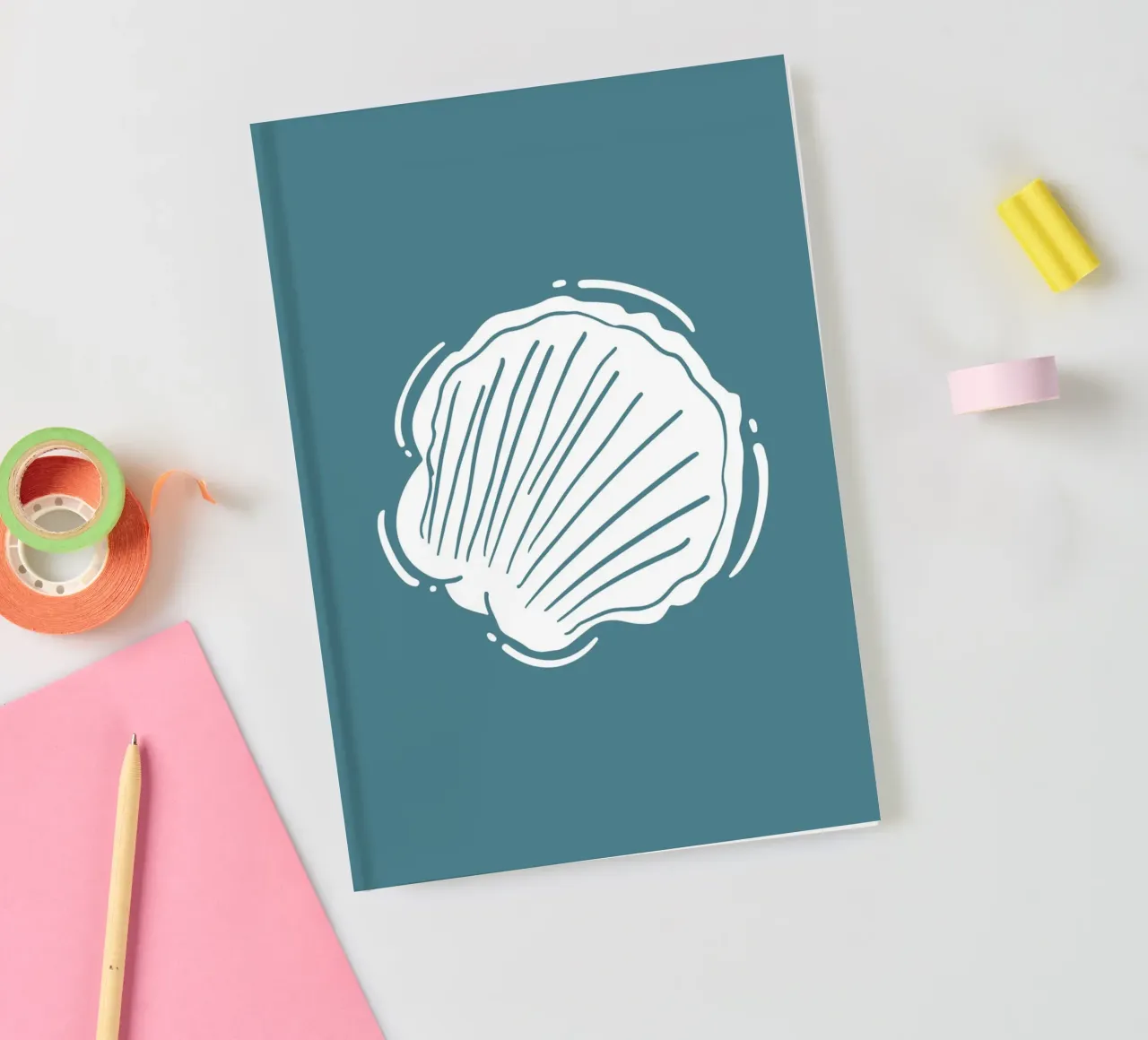 Minimalist Scallop Shell Print - Coastal Line Art, Ocean Dec carnet de notes de ClubArt