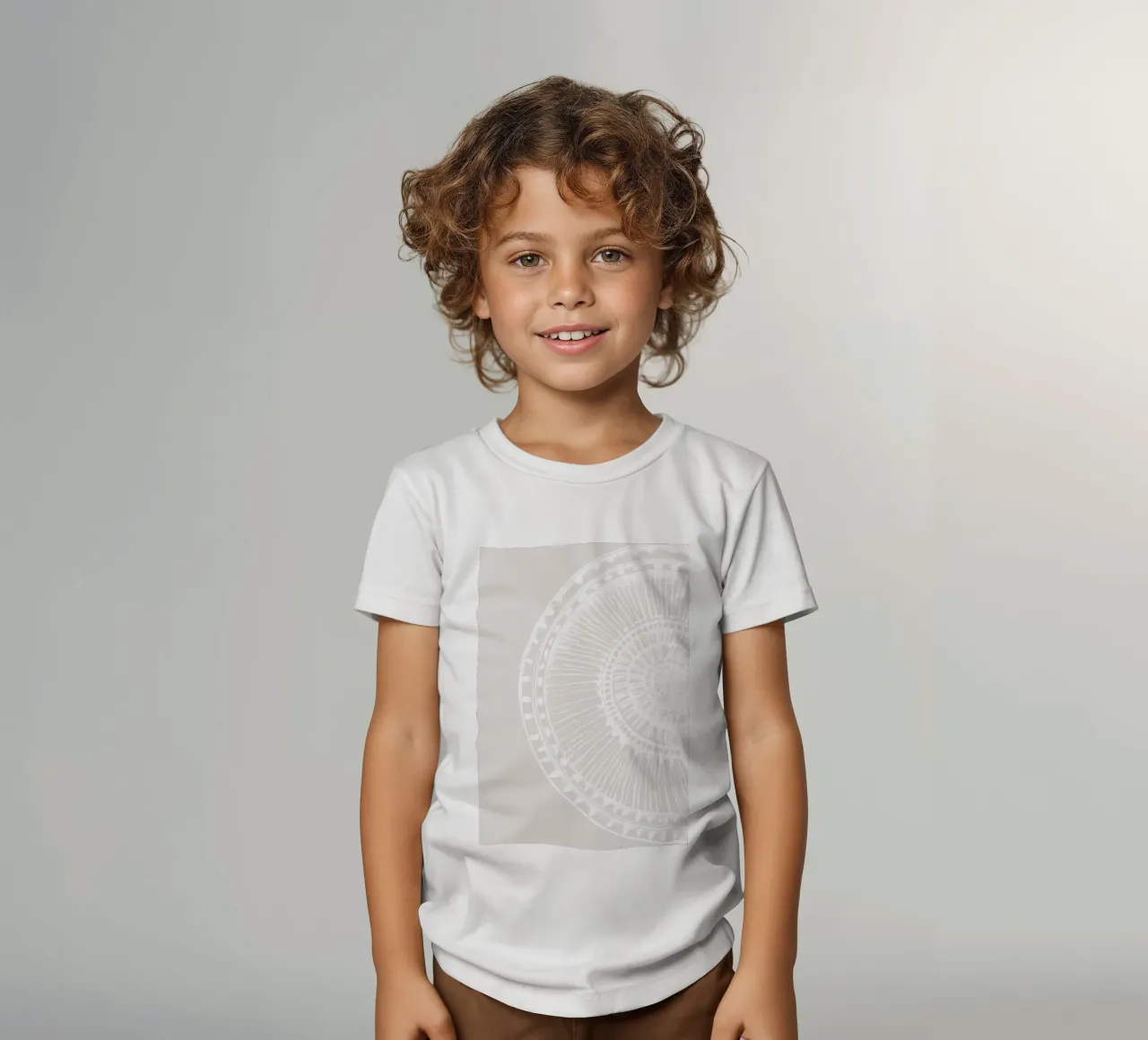 Abstracte Zeeschelpen Print - Neutrale Kust Badkamer Kunst kinder t-shirt van ClubArt
