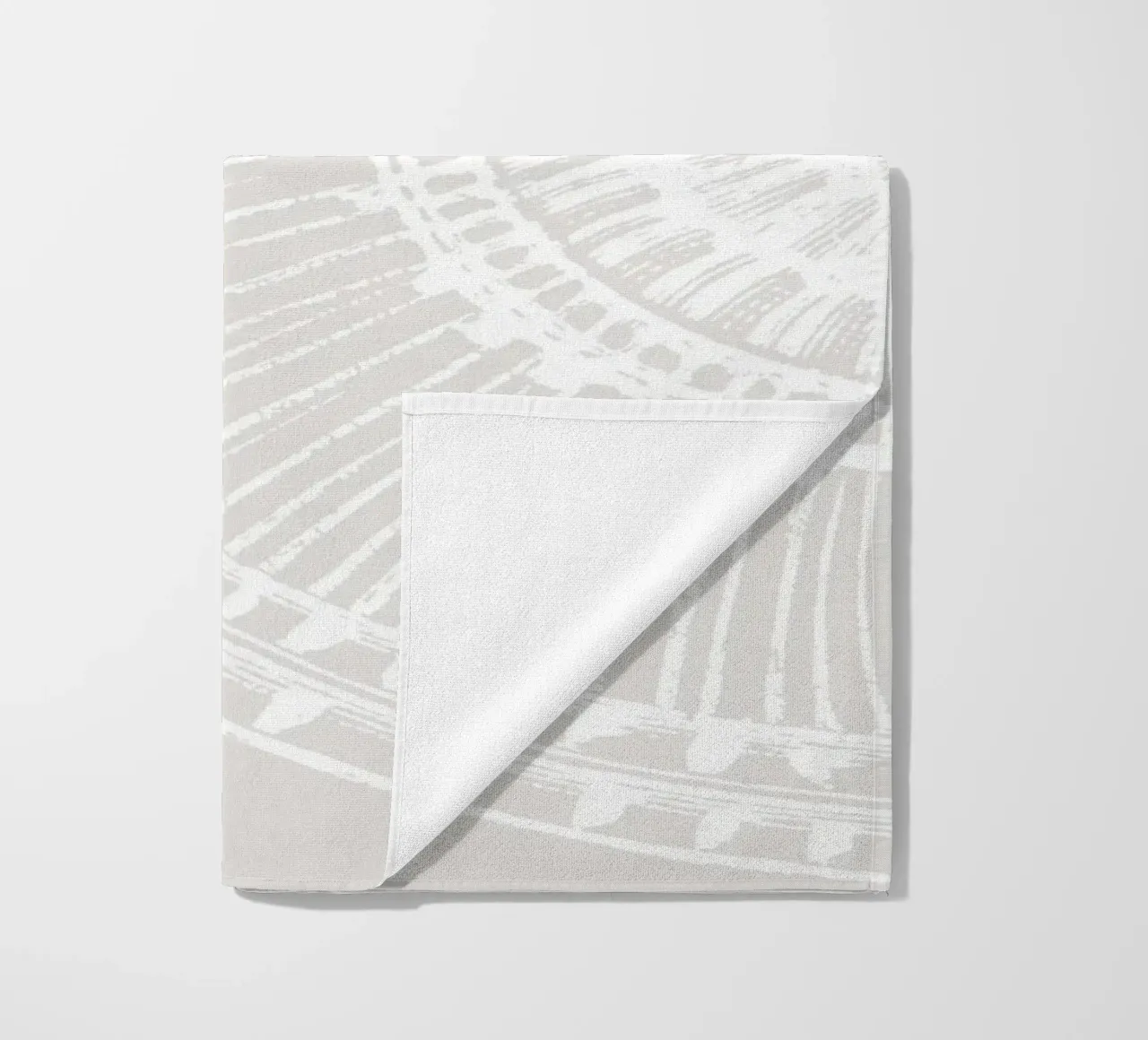 Abstracte Zeeschelpen Print - Neutrale Kust Badkamer Kunst strandhanddoek van ClubArt