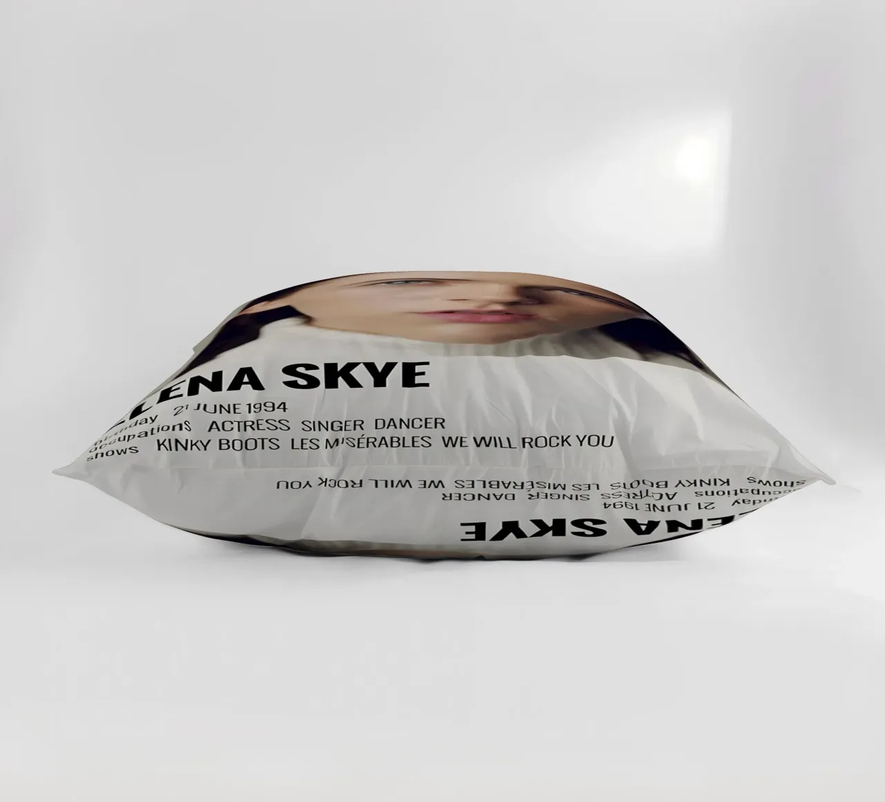 ELENA SKYE cuscino da MVFminimalist