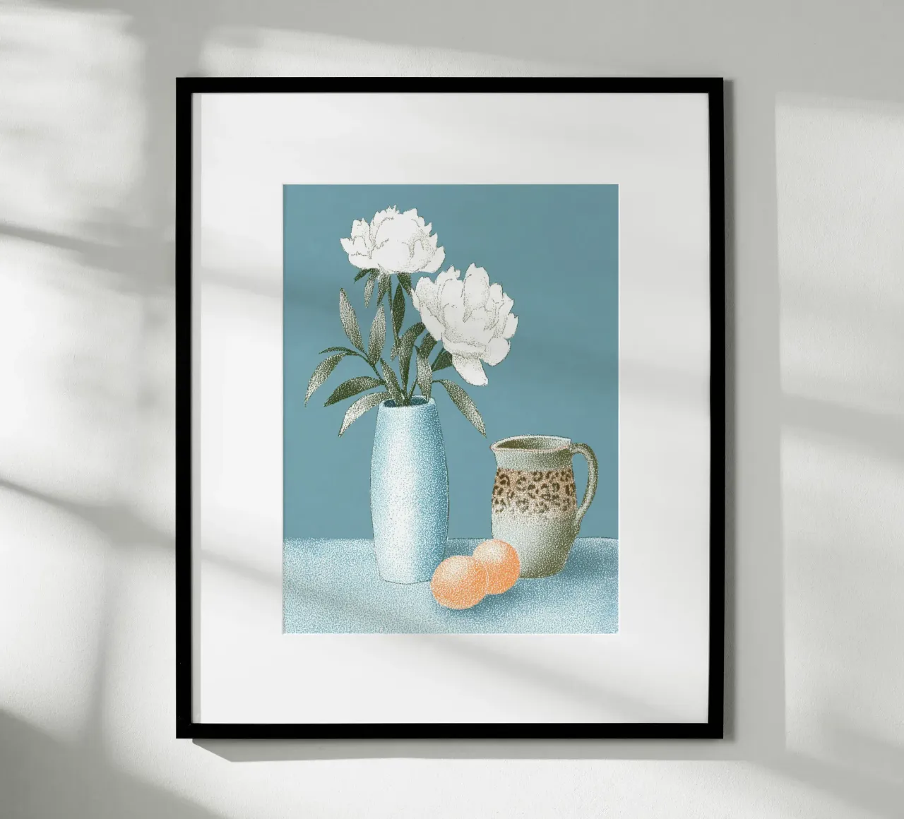 Fleurs blanches avec motif léopard poster avec cadre en bois de Carinaprint