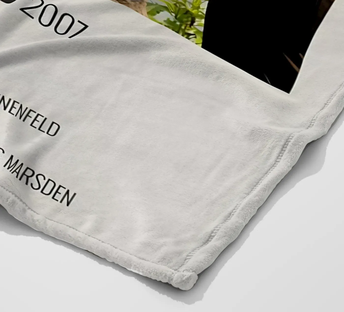 ENCHANTED 2007 fleecedeken van MVFminimalist