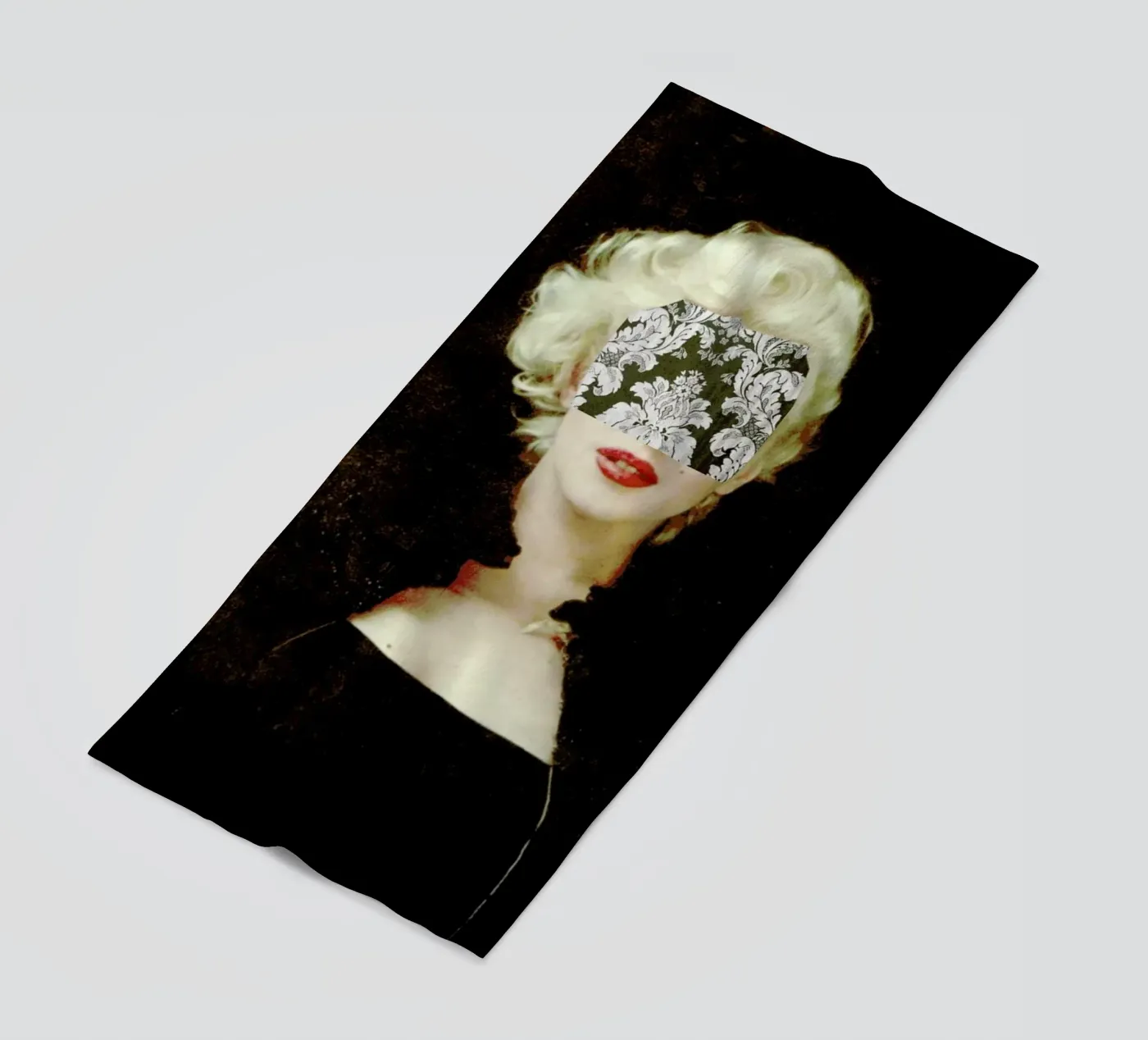 Andromeda strandhanddoek van Marko Köppe
