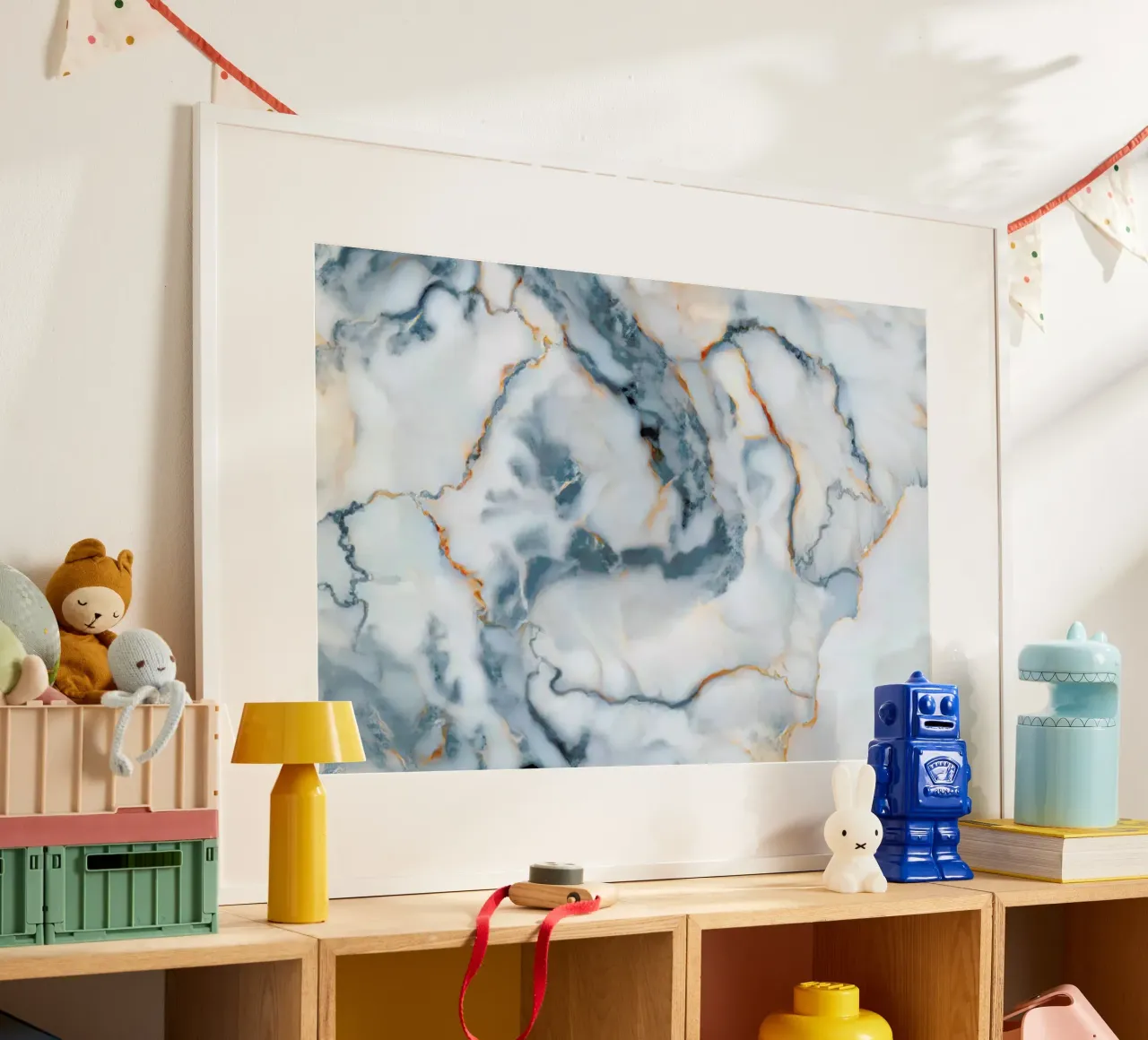 Romania Marble Map poster con telaio in plastica da Octavian