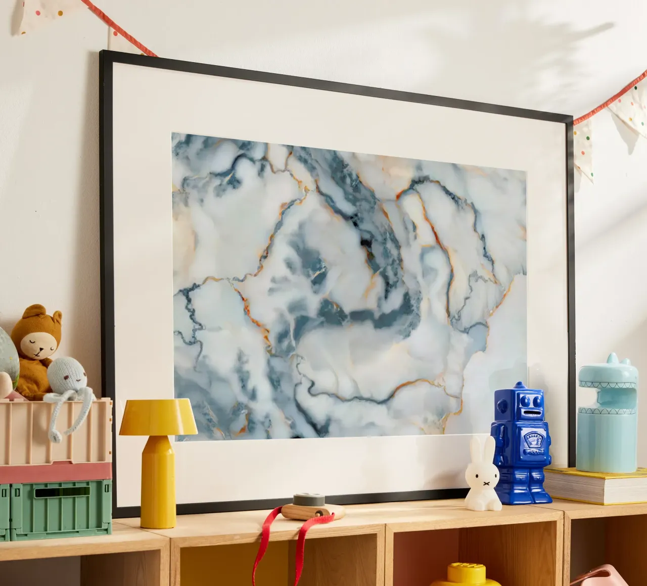 Romania Marble Map poster con telaio in plastica da Octavian