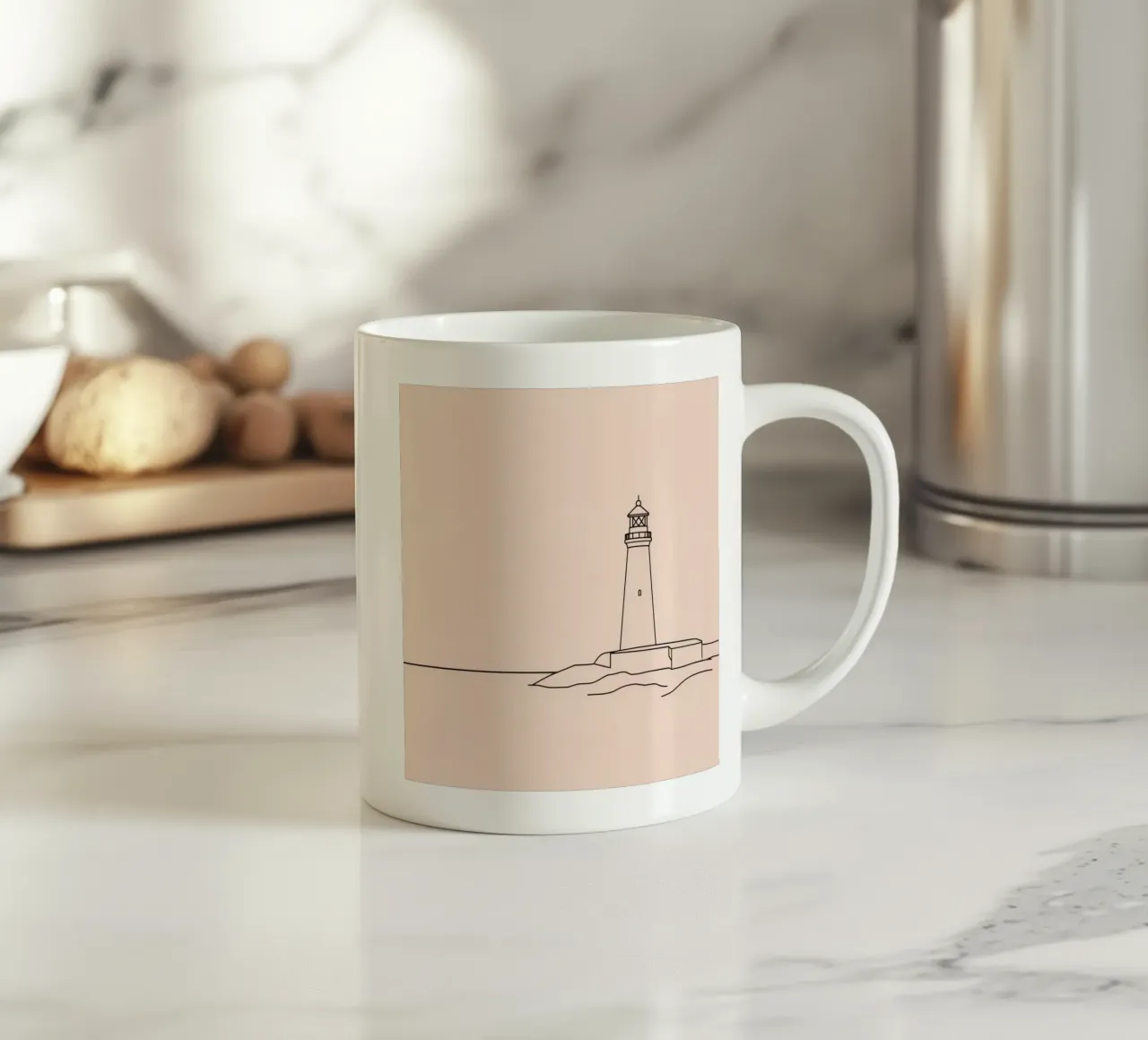 Faro in piedi mare calmo al crepuscolo con dolci onde tazza in ceramica da DesignDoodle