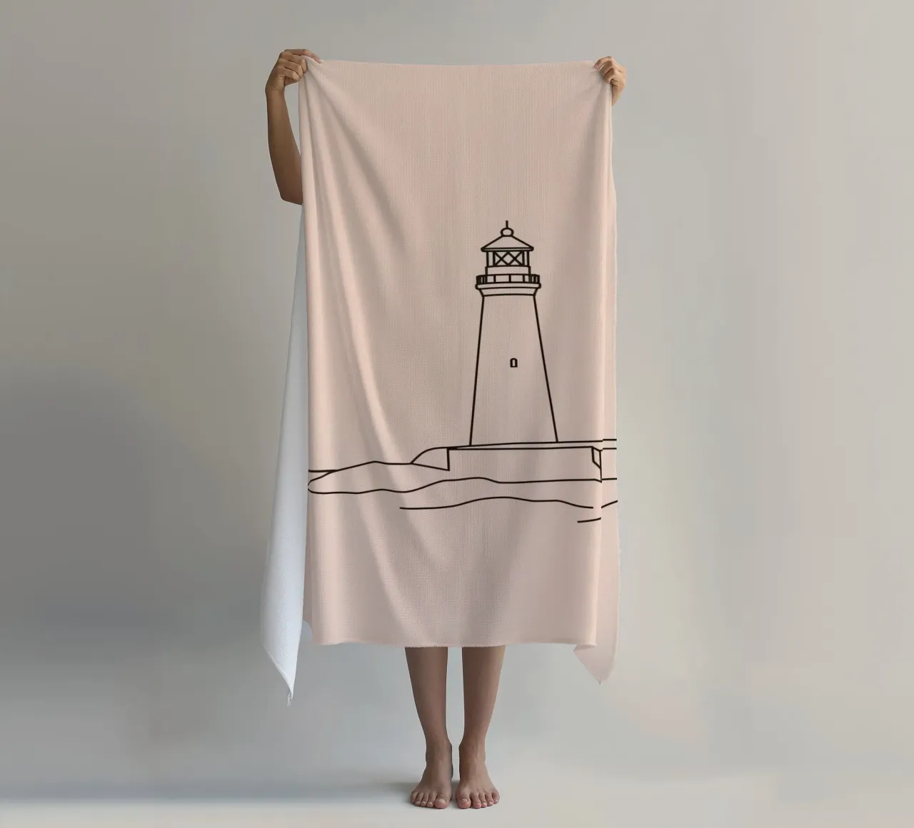 Faro in piedi mare calmo al crepuscolo con dolci onde telo mare da DesignDoodle