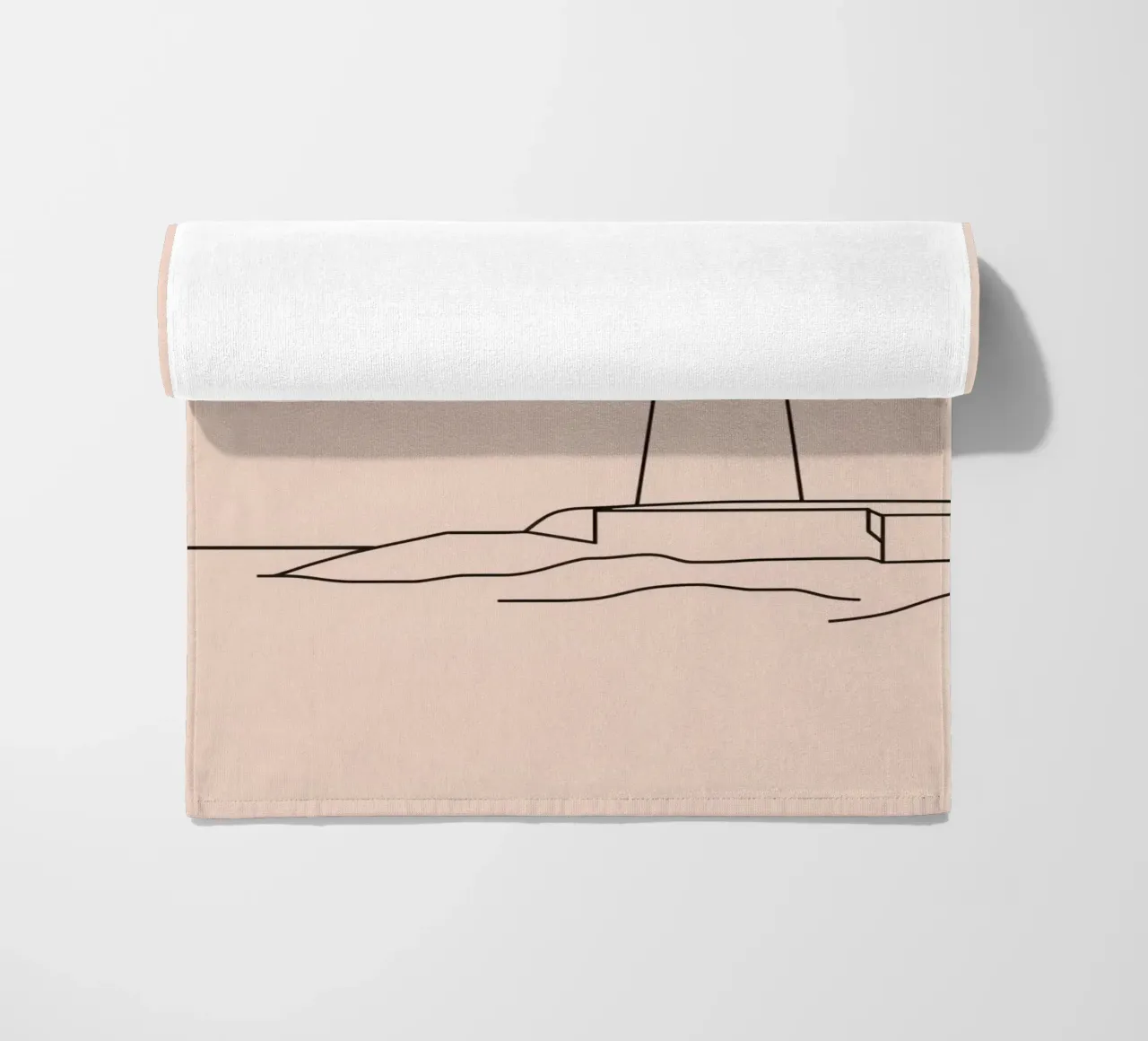 Faro in piedi mare calmo al crepuscolo con dolci onde telo mare da DesignDoodle