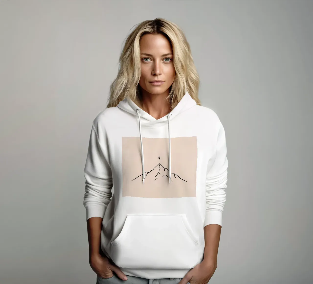 Pico de montaña con una estrella encima en un diseño minimalista sudadera con capucha de DesignDoodle