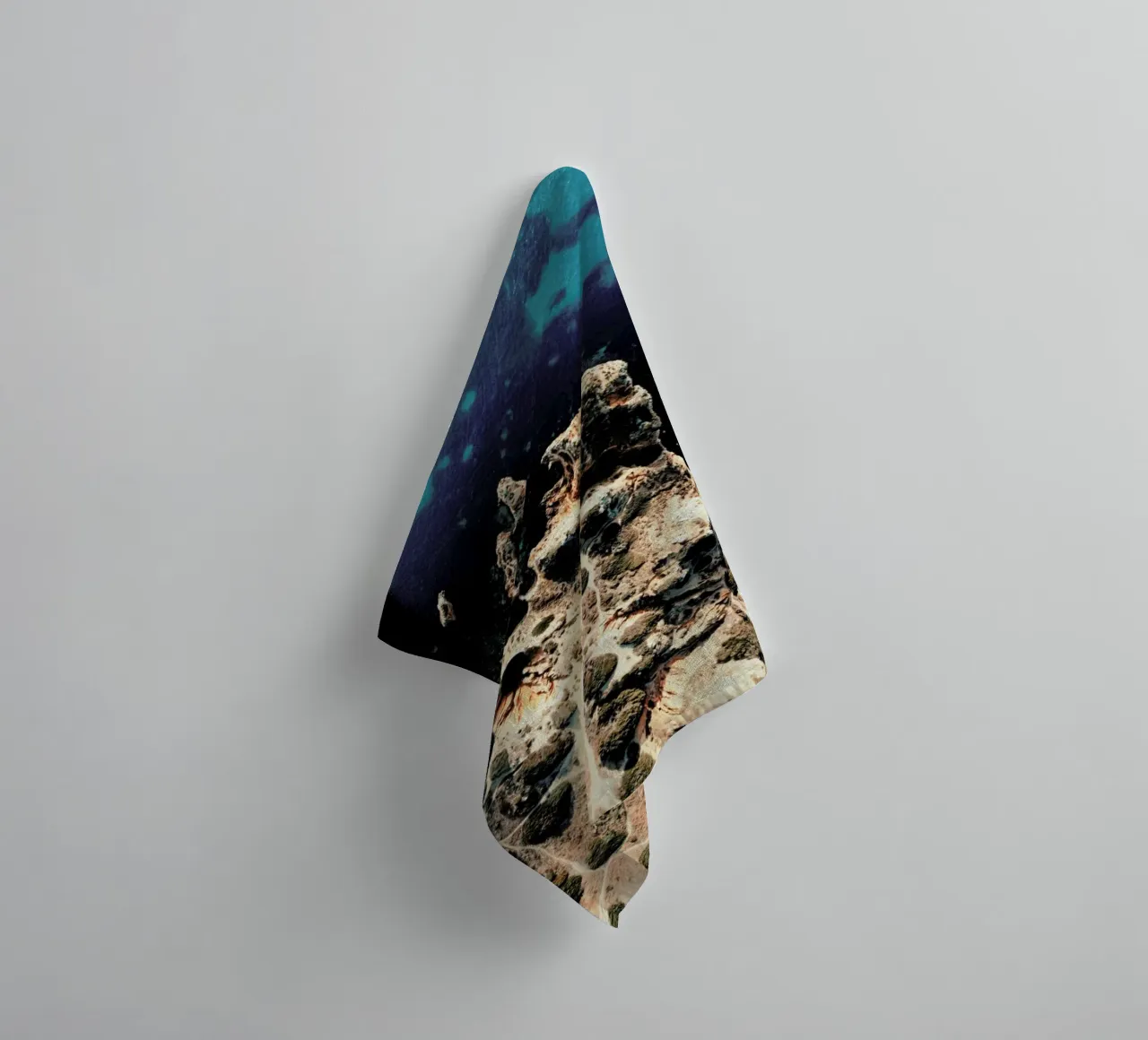 Abstract Coast asciugamano da bagno da Sebastian Hilgetag