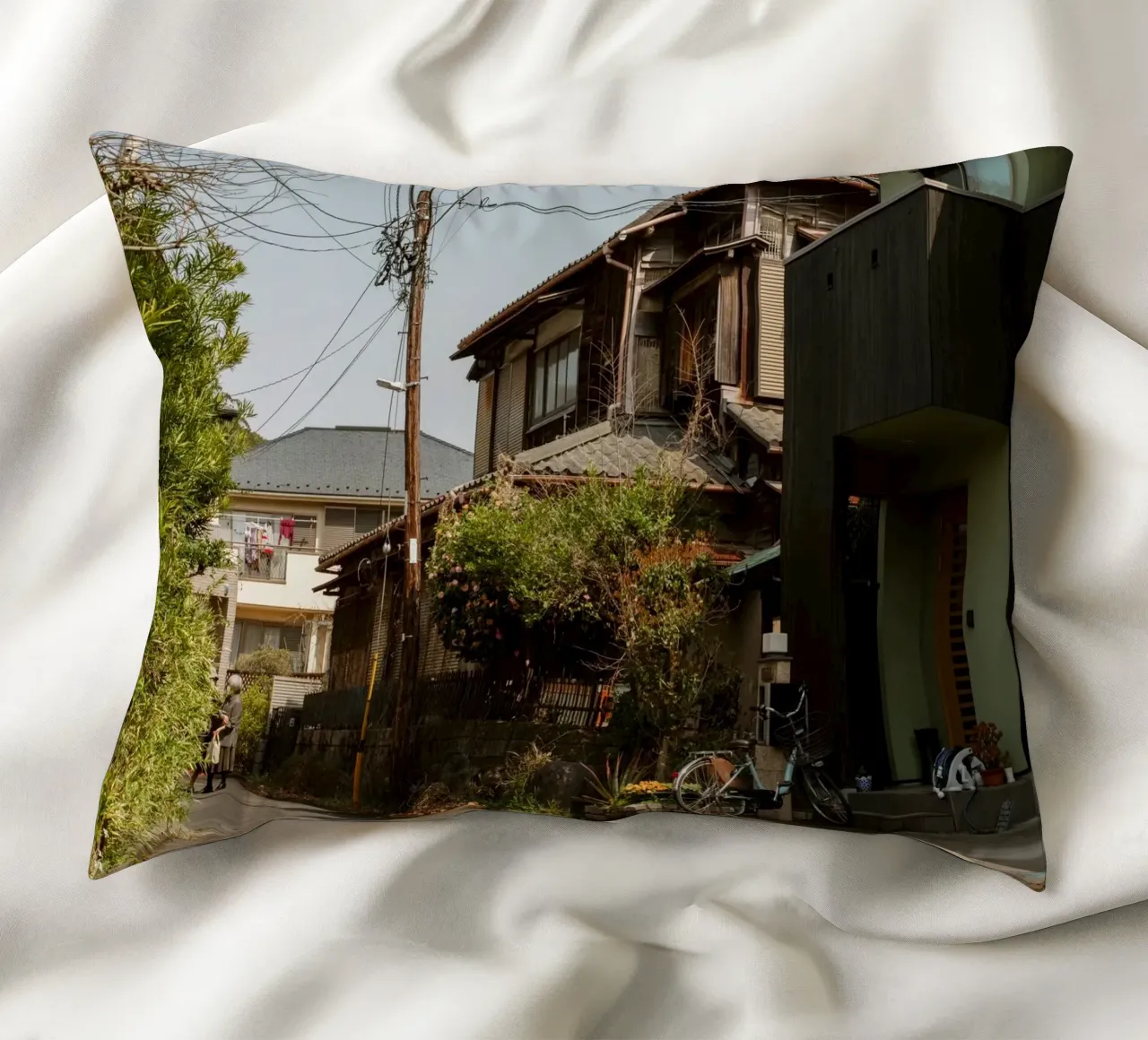 Periferia di Kamakura, Giappone cuscino da Marcel Bisig