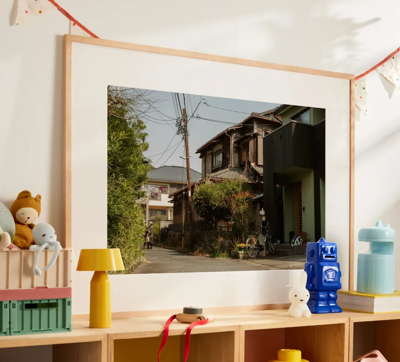 Periferia di Kamakura, Giappone poster con telaio in alluminio da Marcel Bisig