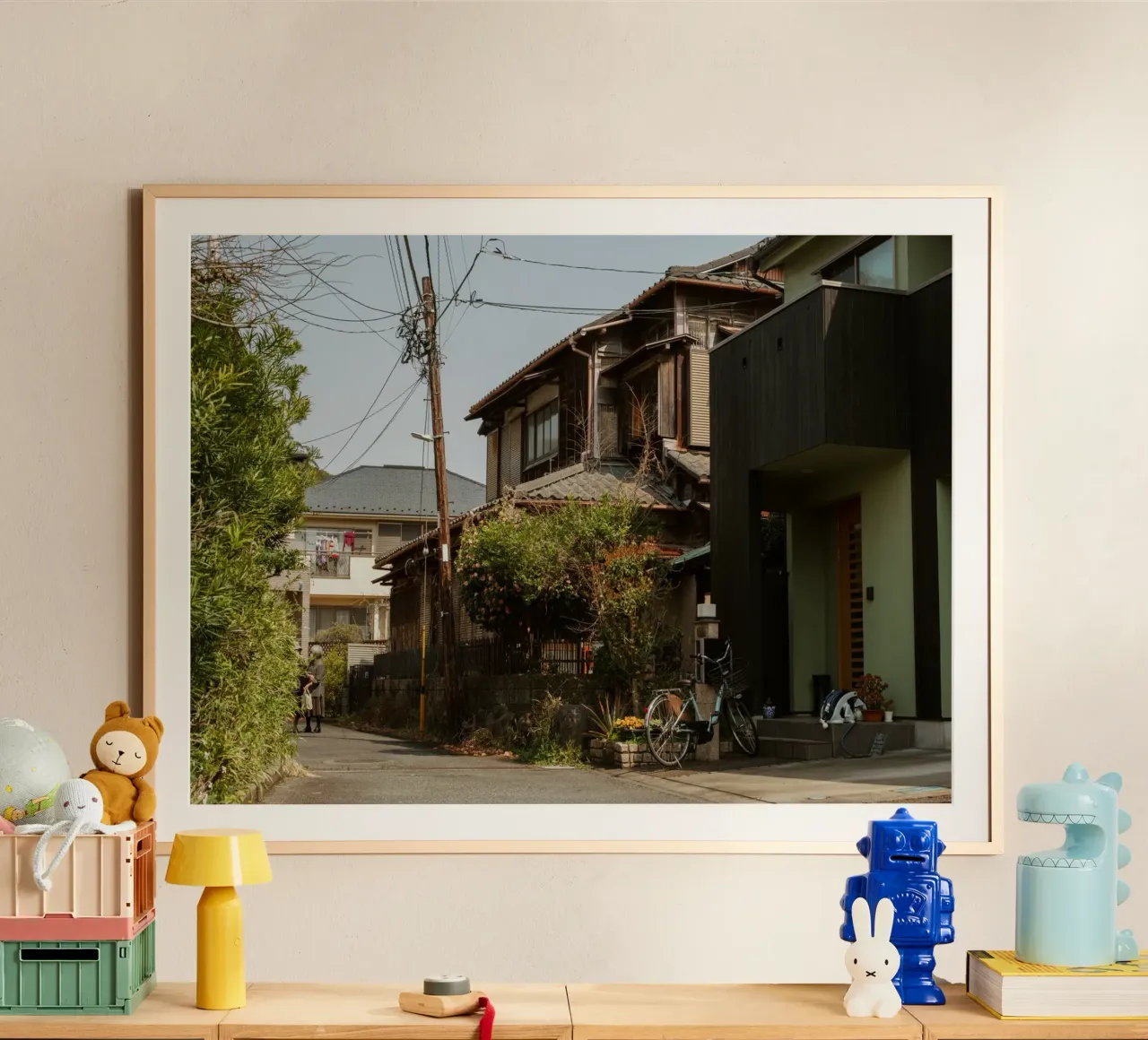 Periferia di Kamakura, Giappone poster con telaio in alluminio da Marcel Bisig