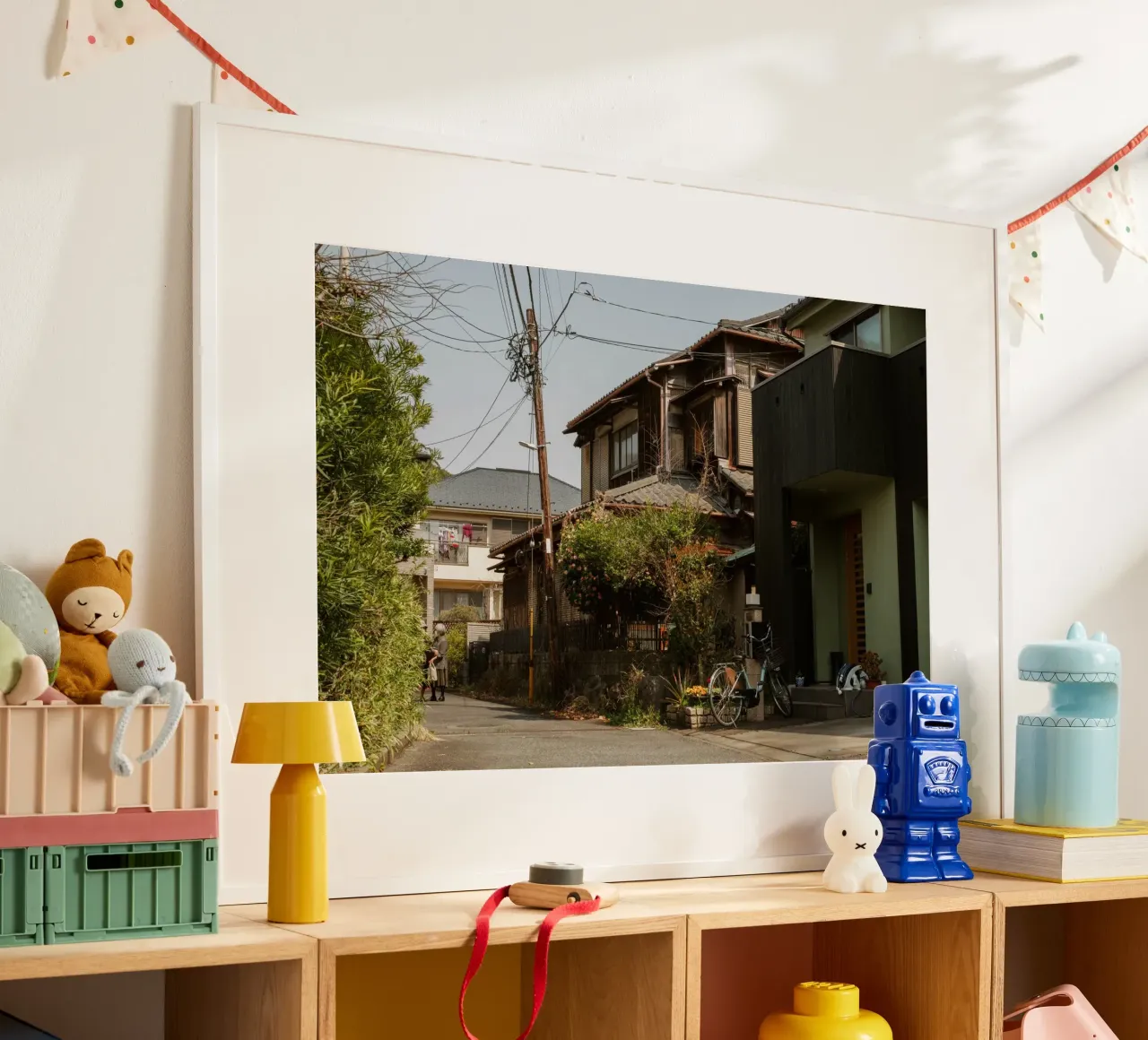 Periferia di Kamakura, Giappone poster con telaio in alluminio da Marcel Bisig