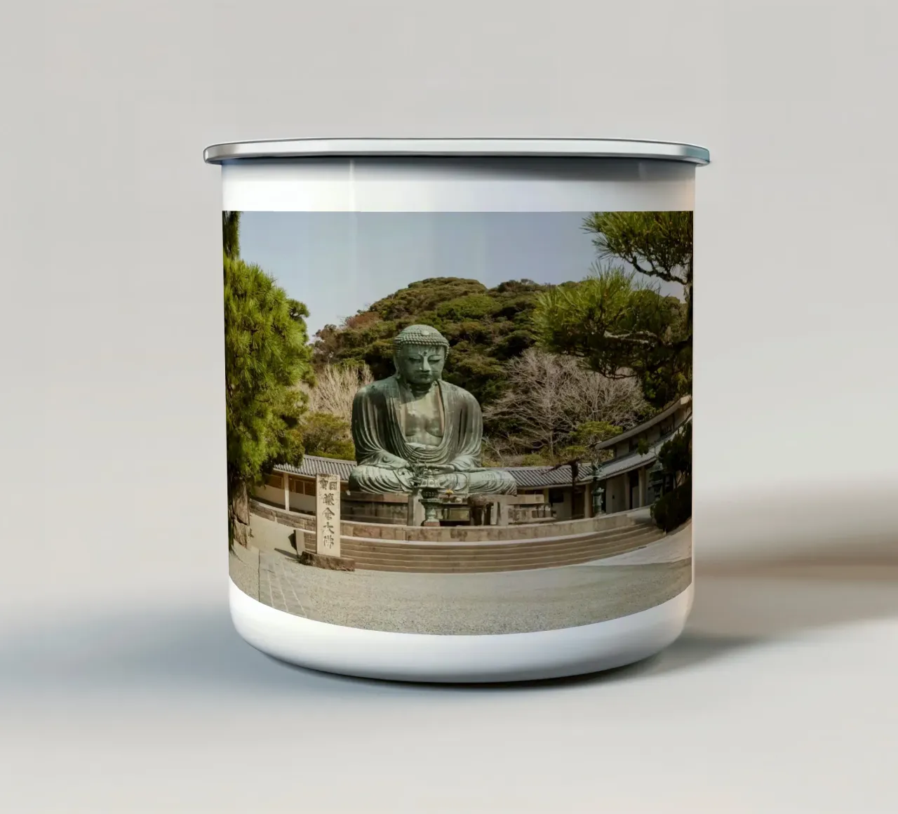 Buddha gigante a Kamakura, Giappone tazza in smalto da Marcel Bisig