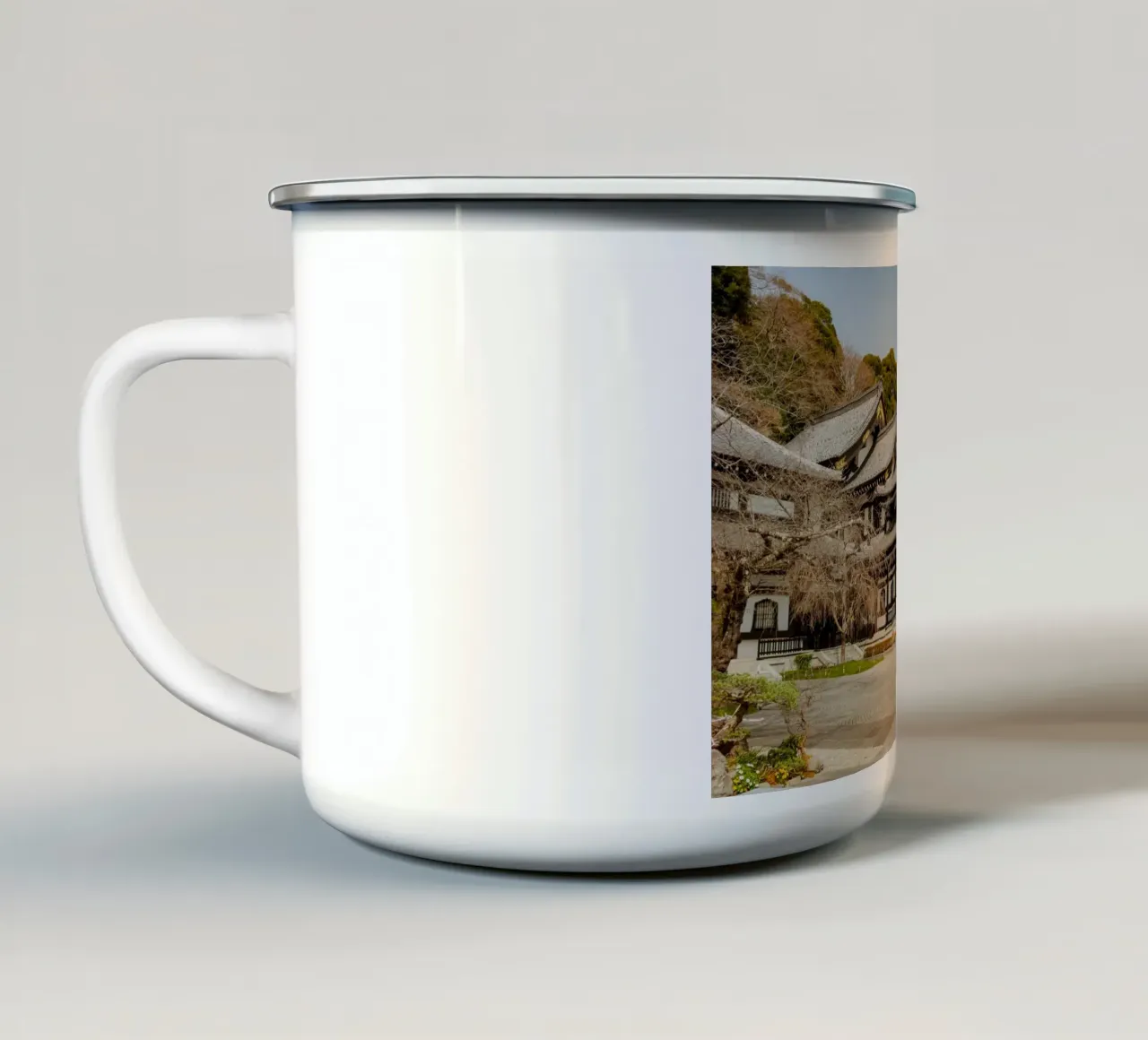 Tempio di Kamakura, Giappone tazza in smalto da Marcel Bisig