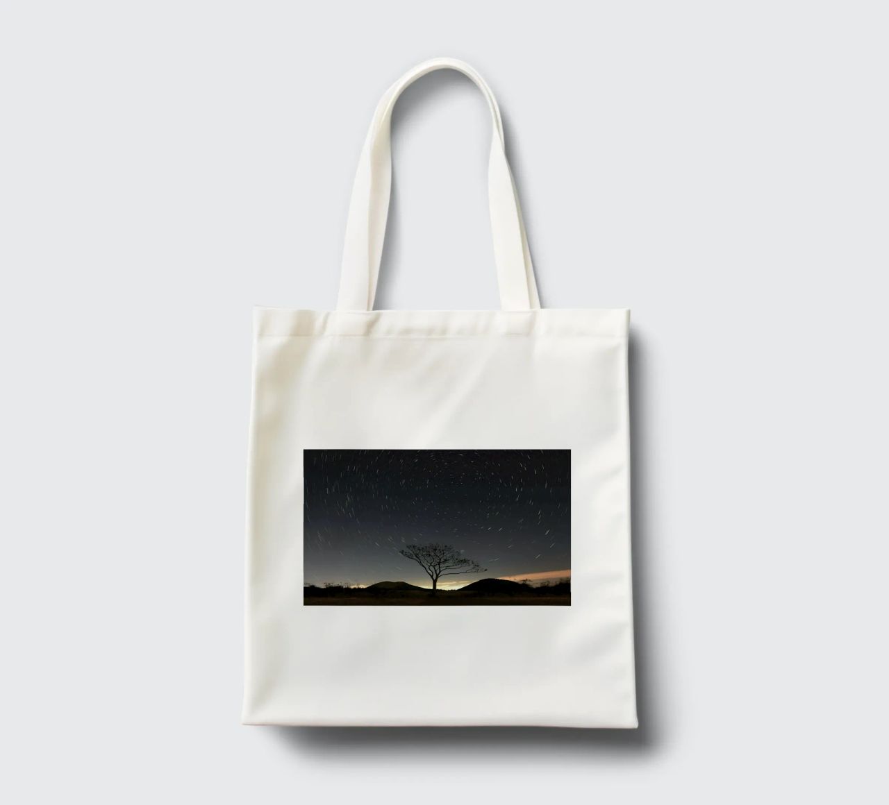 silhouette albero in timelapse borsa in juta da space words