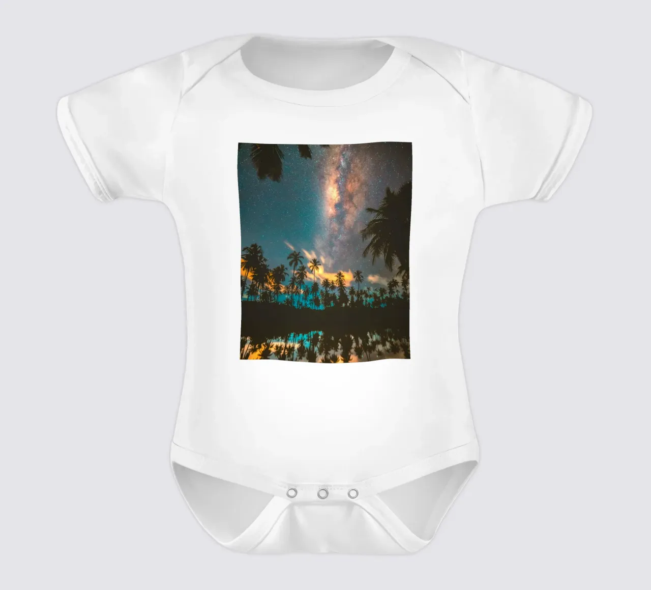 blauer Himmel Dämmerung Kurzarm Babybody von space words