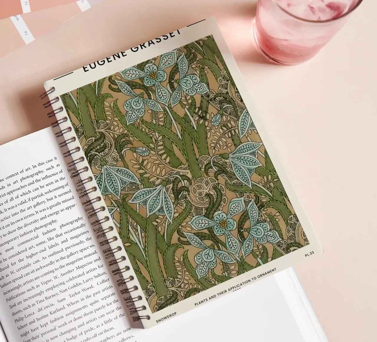 Grasset - Snowdrop carnet à spirale de Vintage by JUNIQE