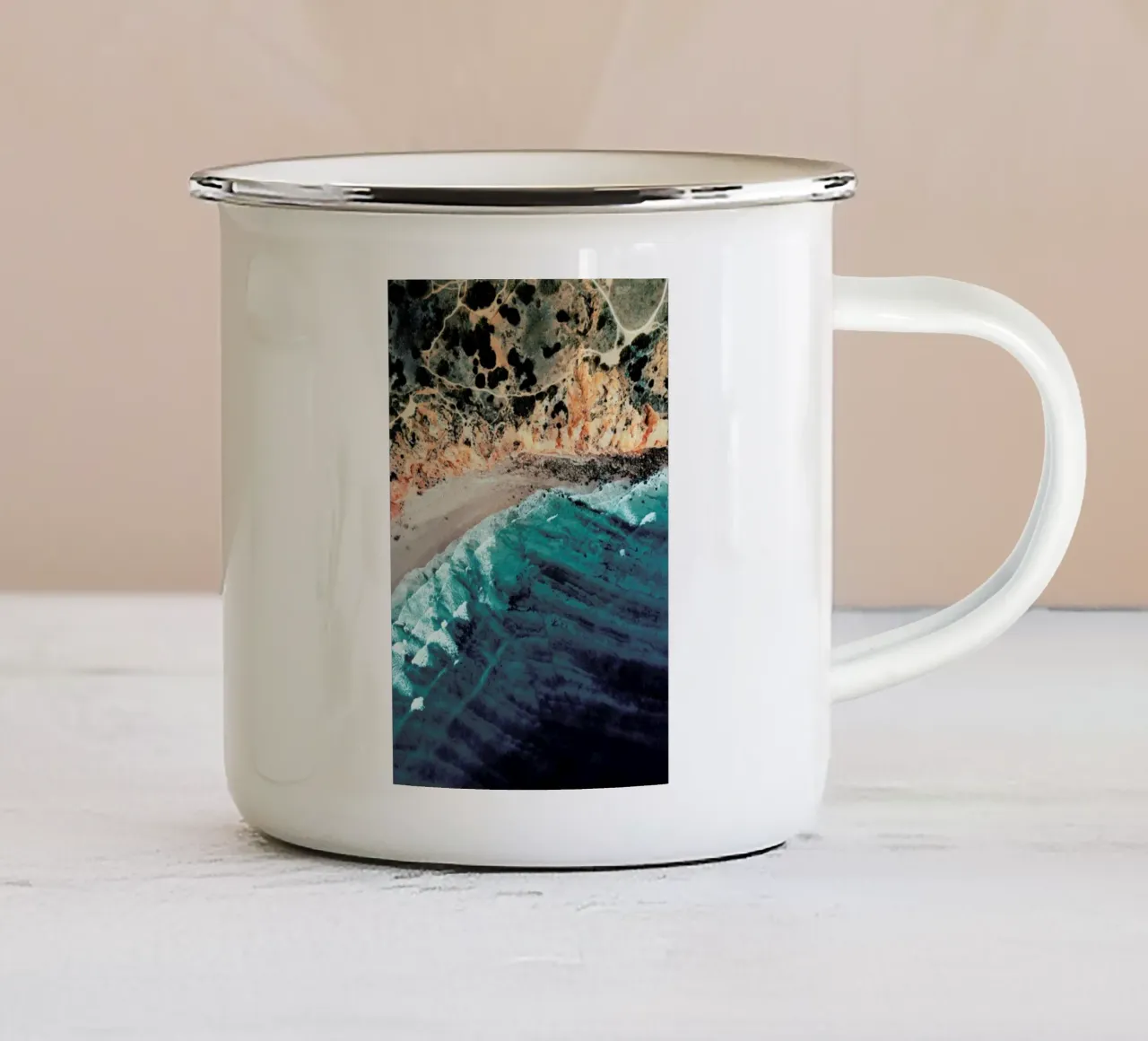 Dream Coast 2 tazza in smalto da Sebastian Hilgetag