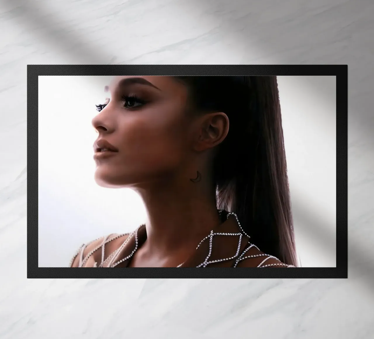 Ariana Grande zerbino da Low poly art