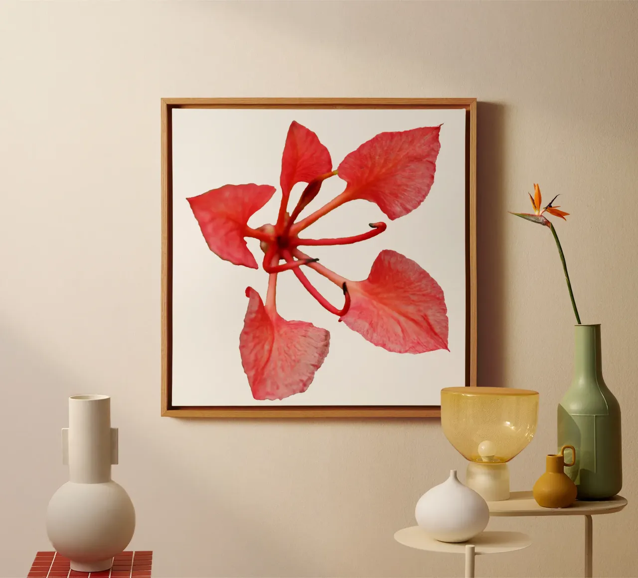 Fiore macro tela con Cornice a cassetta da Bold Blooms