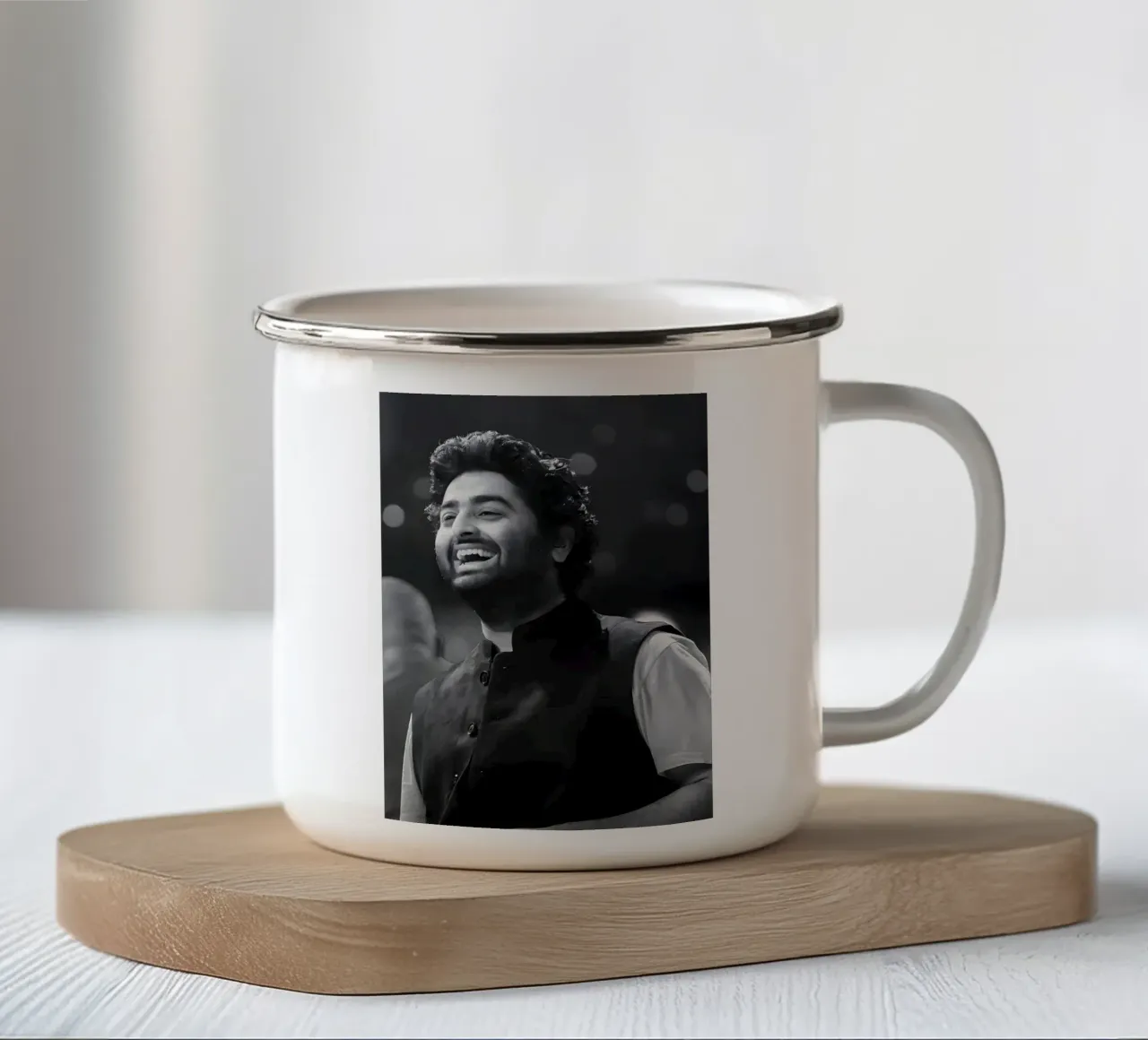 Arijit Singh tazza in smalto da Low poly art
