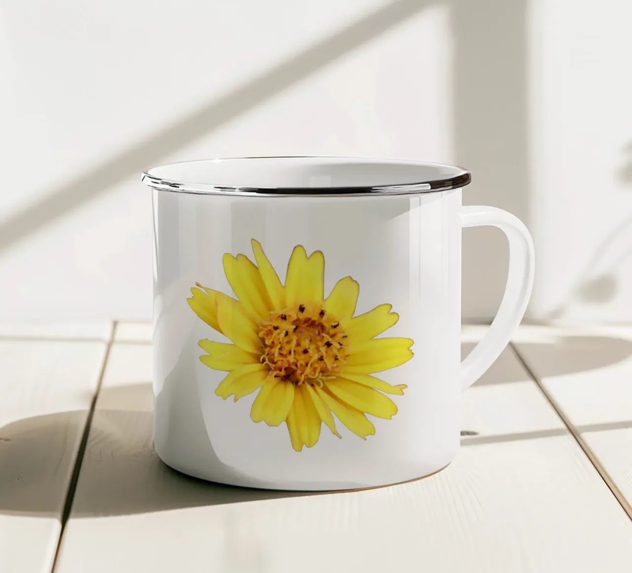 Fiore macro tazza in smalto da Bold Blooms