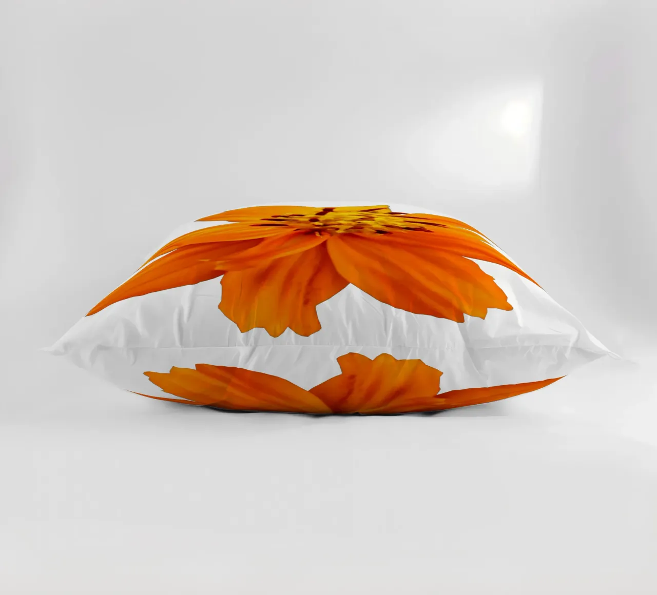 Fiore macro cuscino da Bold Blooms