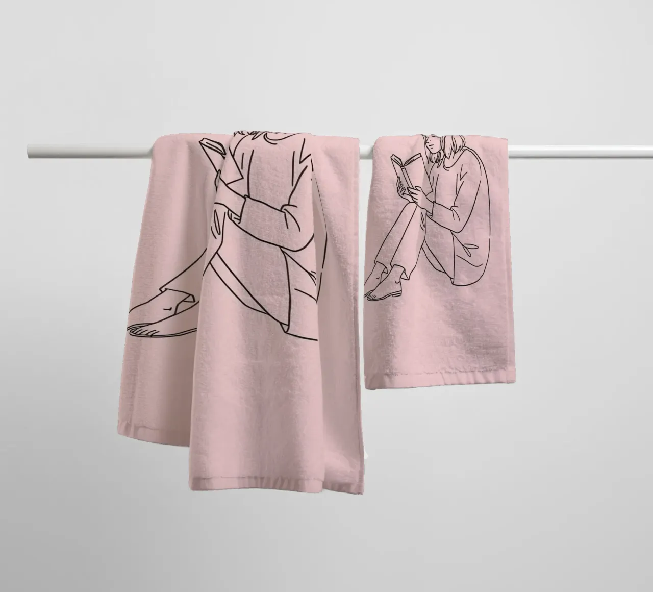 Mujer leyendo un libro tranquilamente toalla de baño de DesignDoodle