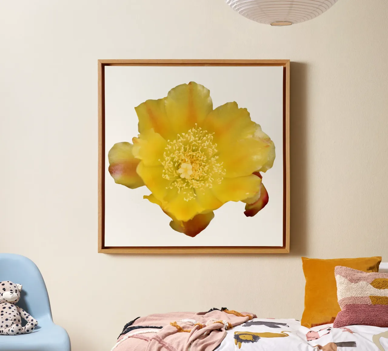 Fiore macro tela con Cornice a cassetta da Bold Blooms