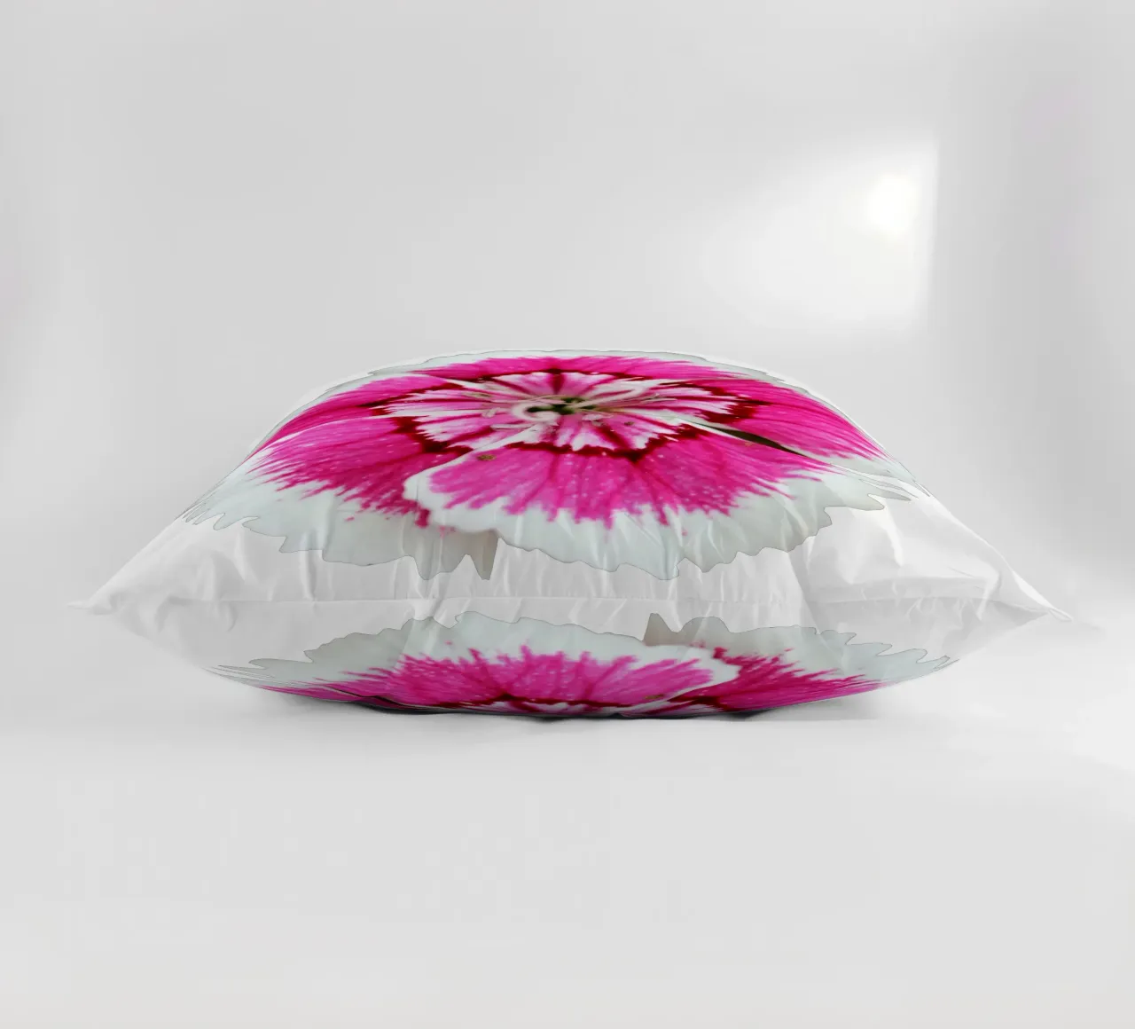 Fiore macro cuscino da Bold Blooms