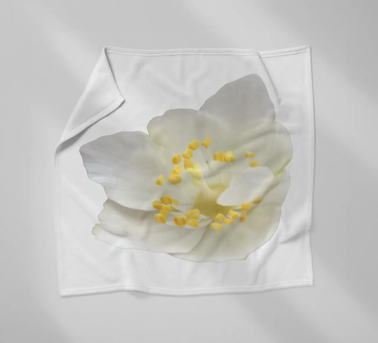 Fiore macro coperta in pile da Bold Blooms