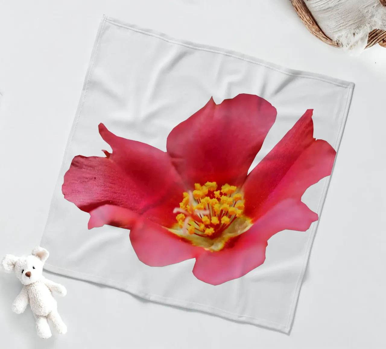 Fiore macro coperta in pile da Bold Blooms