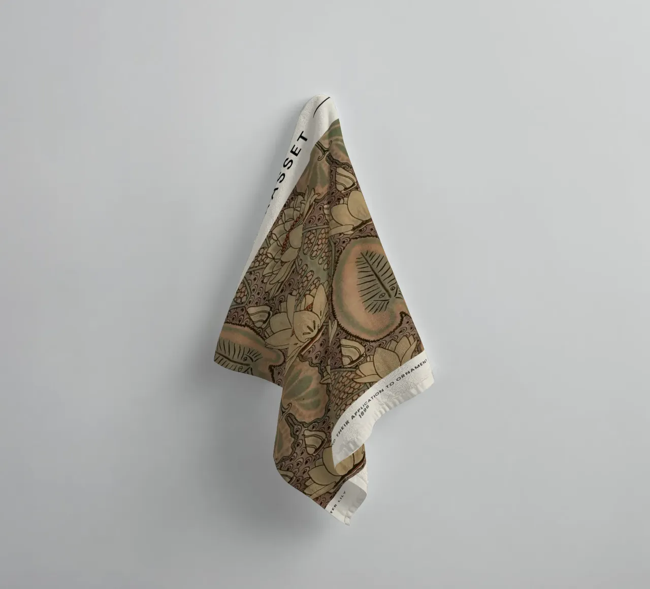 Grasset - Water Lily Handtuch von Vintage by JUNIQE