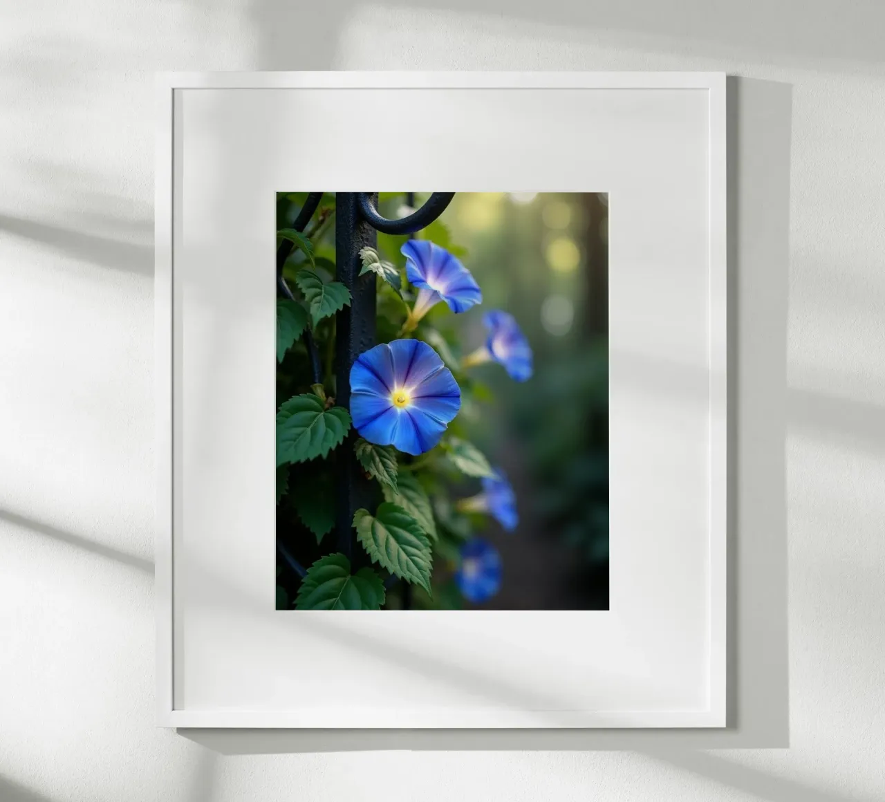 Geheime Botanik Poster mit Aluminium Rahmen von Bold Blooms