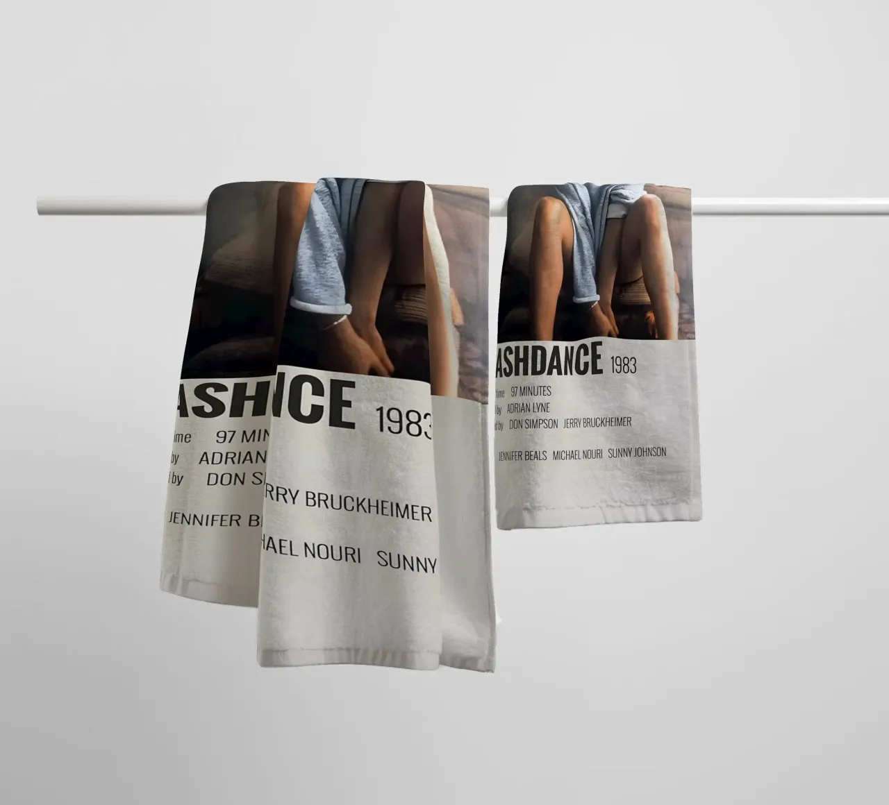 FLASHDANCE 1983 asciugamano da bagno da MVFminimalist