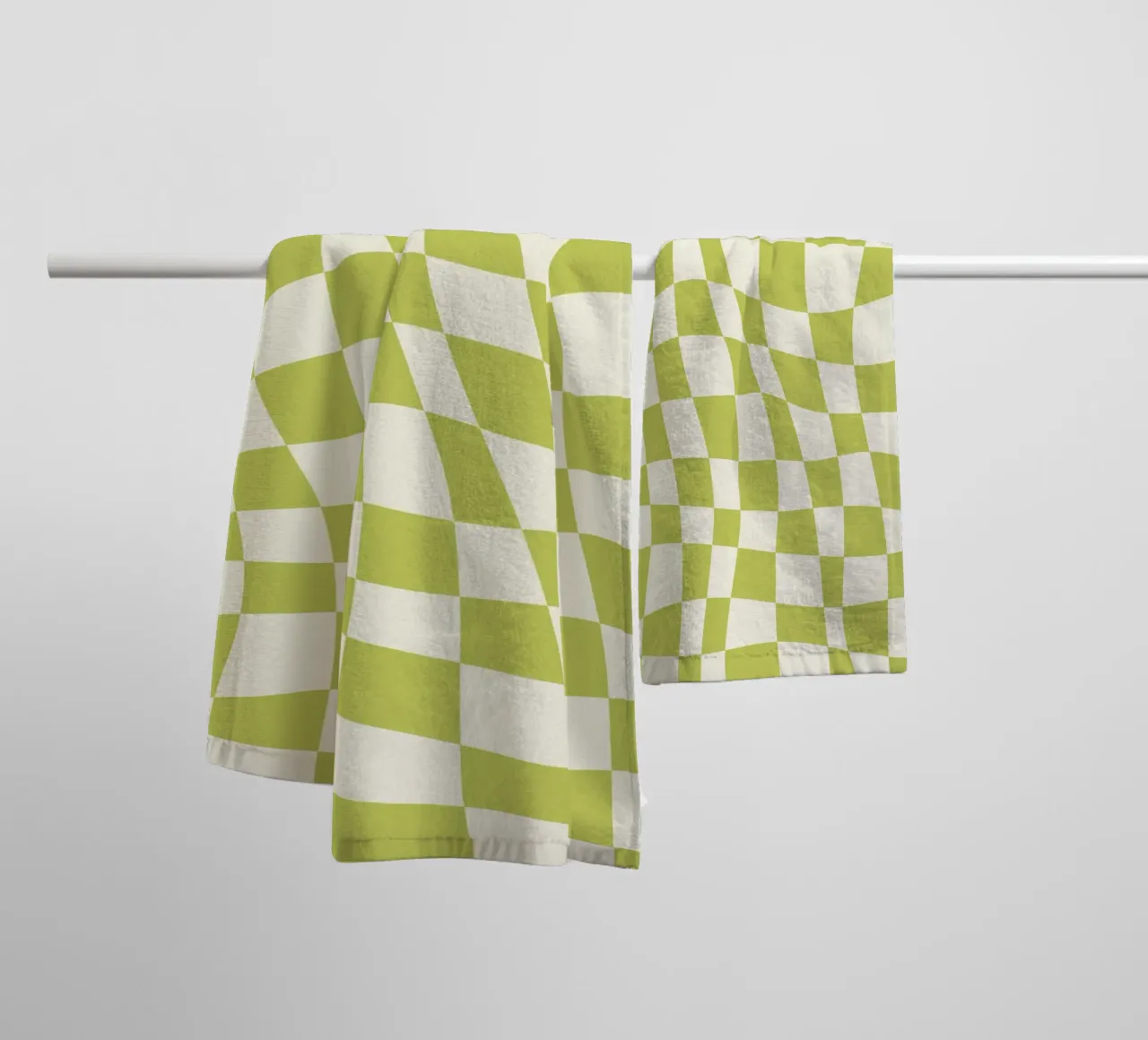 Scacchiera ondulata chartreuse asciugamano da bagno da Little Dean