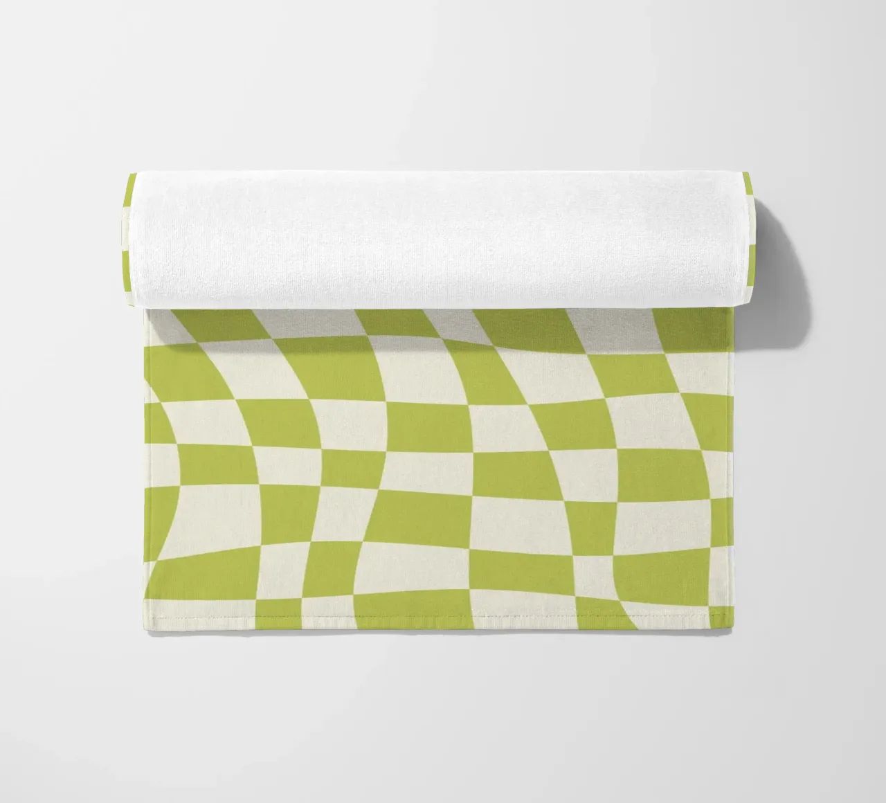 Scacchiera ondulata chartreuse telo mare da Little Dean