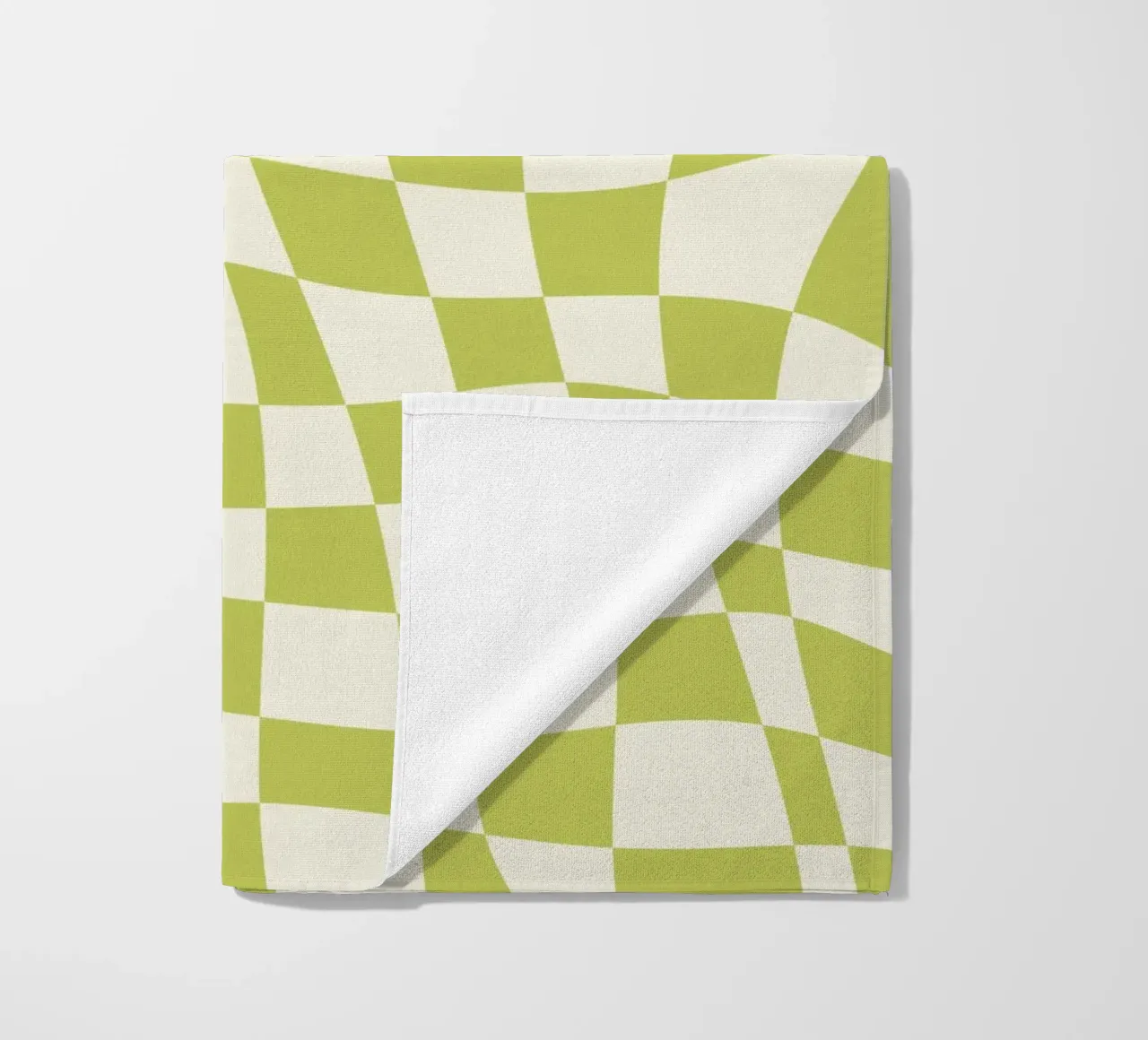 Scacchiera ondulata chartreuse telo mare da Little Dean