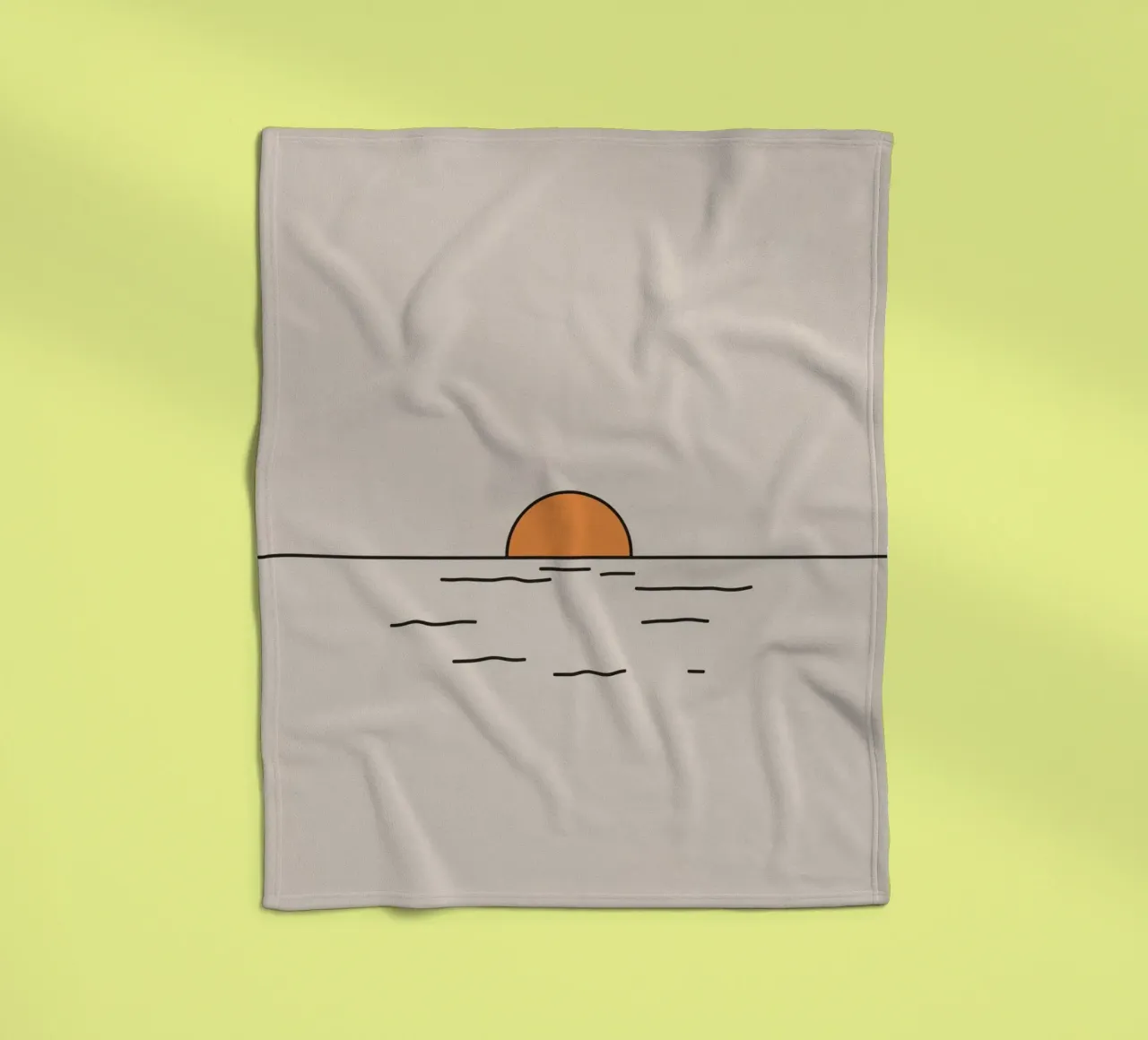 Il tramonto su acque calme crea una pittoresca linea d'orizzonte coperta in pile da DesignDoodle