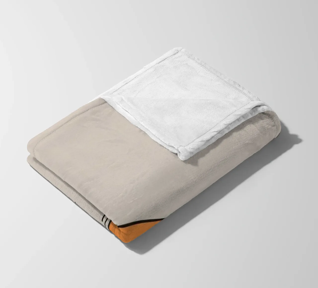 Il tramonto su acque calme crea una pittoresca linea d'orizzonte coperta in pile da DesignDoodle